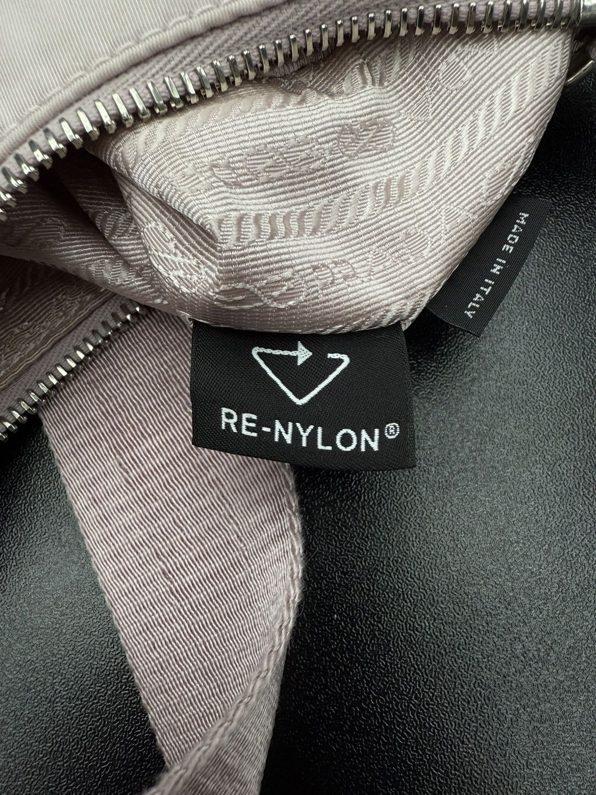 Prada Prada Re-Edition 2005 shoulder bag in pink Size ONE SIZE - 19 Thumbnail