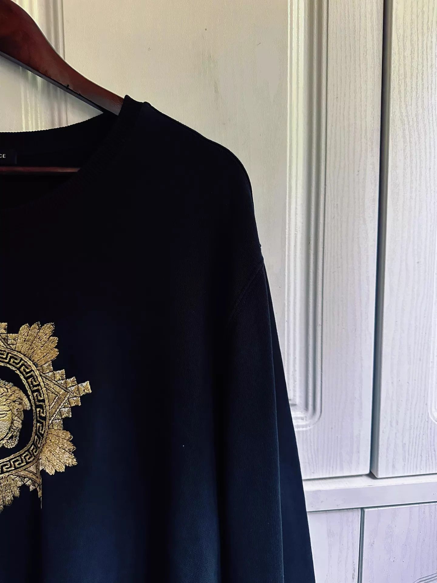 Versace Men's Versace Medusa Gold Embroidered 2XL Runway Sweatshirt Size US XXL / EU 58 / 5 - 3 Thumbnail