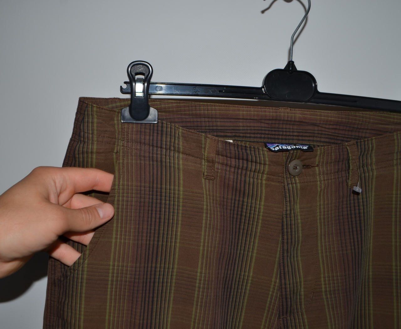Patagonia Patagonia Shorts Cargo Brown Striped Men size 34 Size US 34 / EU 50 - 2 Thumbnail