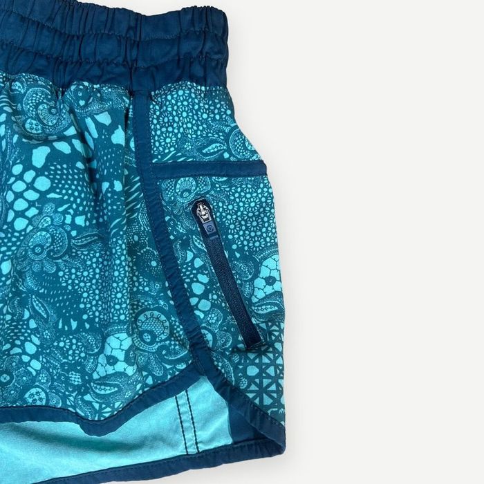 Lululemon LLululemon Tracker Short IV 4 Pretty Lace Bali Breeze