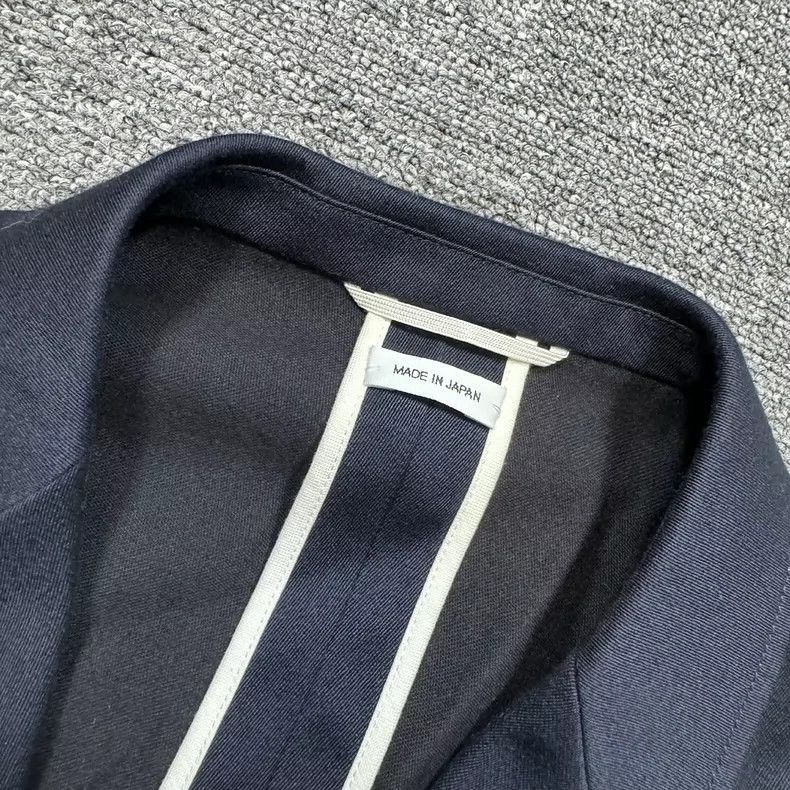 Thom Browne Thom Browne size2 Sleeve marked gold button suit Size 36R - 4 Thumbnail