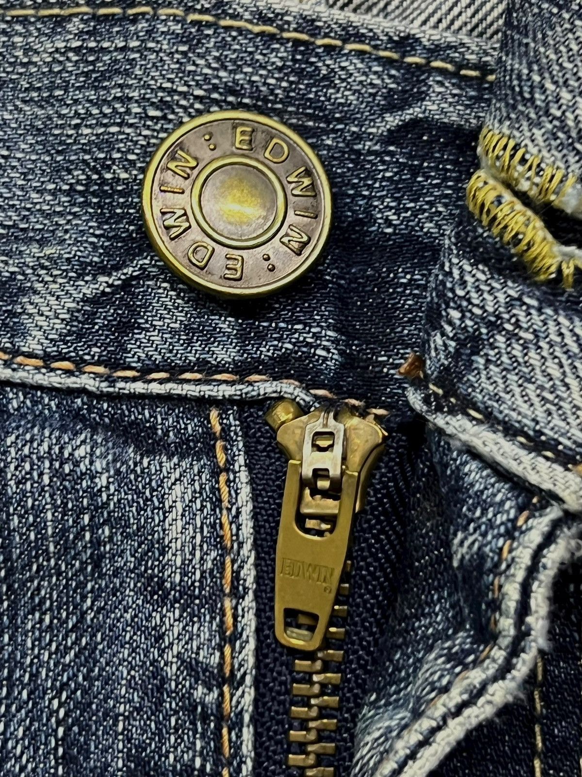 Edwin Vintage Edwin 503 Japan - Faded Rusty Wash, Distressed Jeans Size US 35 - 11 Thumbnail