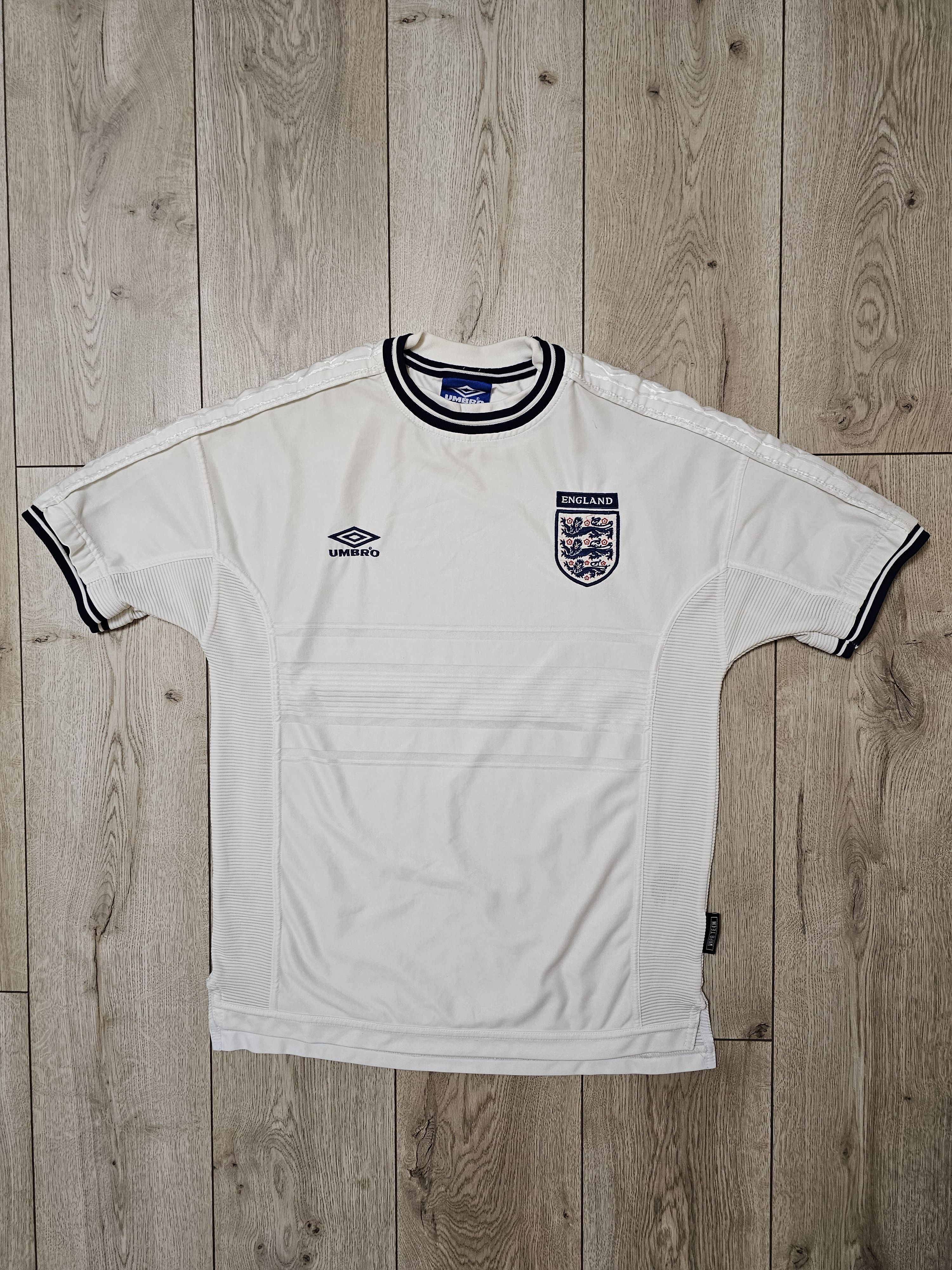 Vintage ENGLAND 1999 2001 HOME VINTAGE FOOTBALL SHIRT SOCCER JERSEY Size US L / EU 52-54 / 3 - 1 Thumbnail