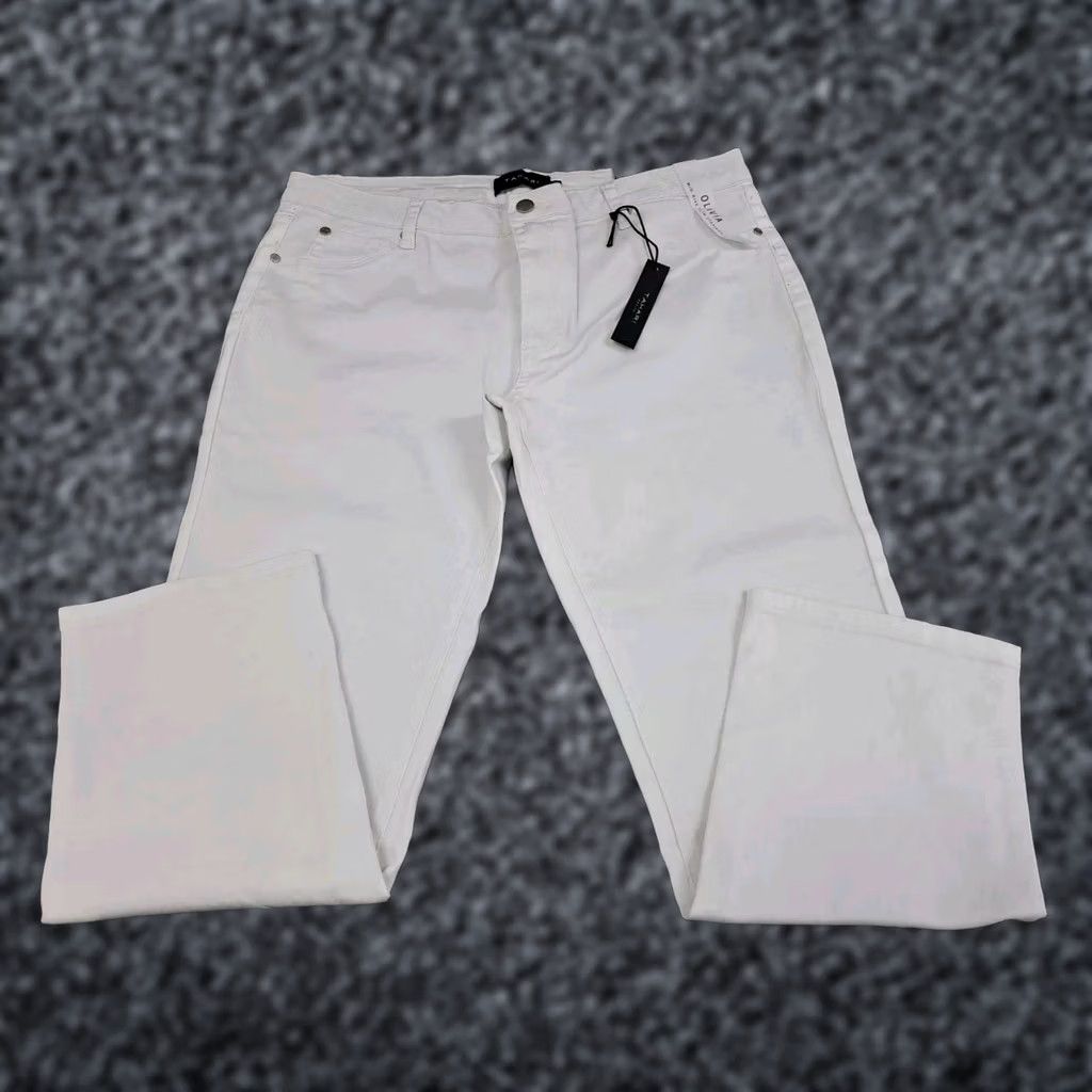 Vintage NWT Tahari Women Olivia Mid Rise Straight Skinny Pants White Size 16P Slim Fit Chino 26in Inseam Size 38" / US 16 / IT 52 - 1 Thumbnail