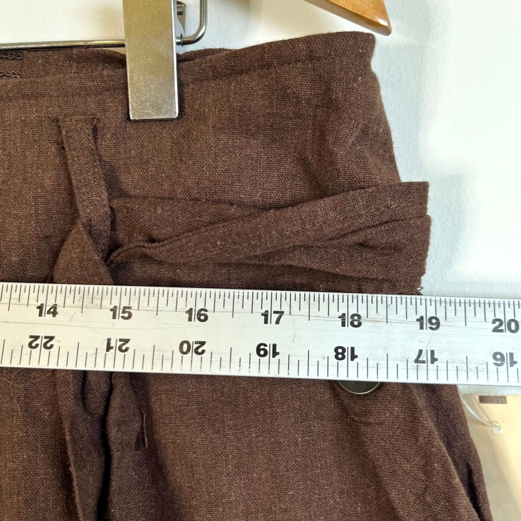 Vintage Discovery Clothing Skirt 2XL Brown Linen Button Front Tie Waist Short Pockets 100% Linen Knit Solid Mini Women's Skirt Size 40" / US 18 - 5 Thumbnail