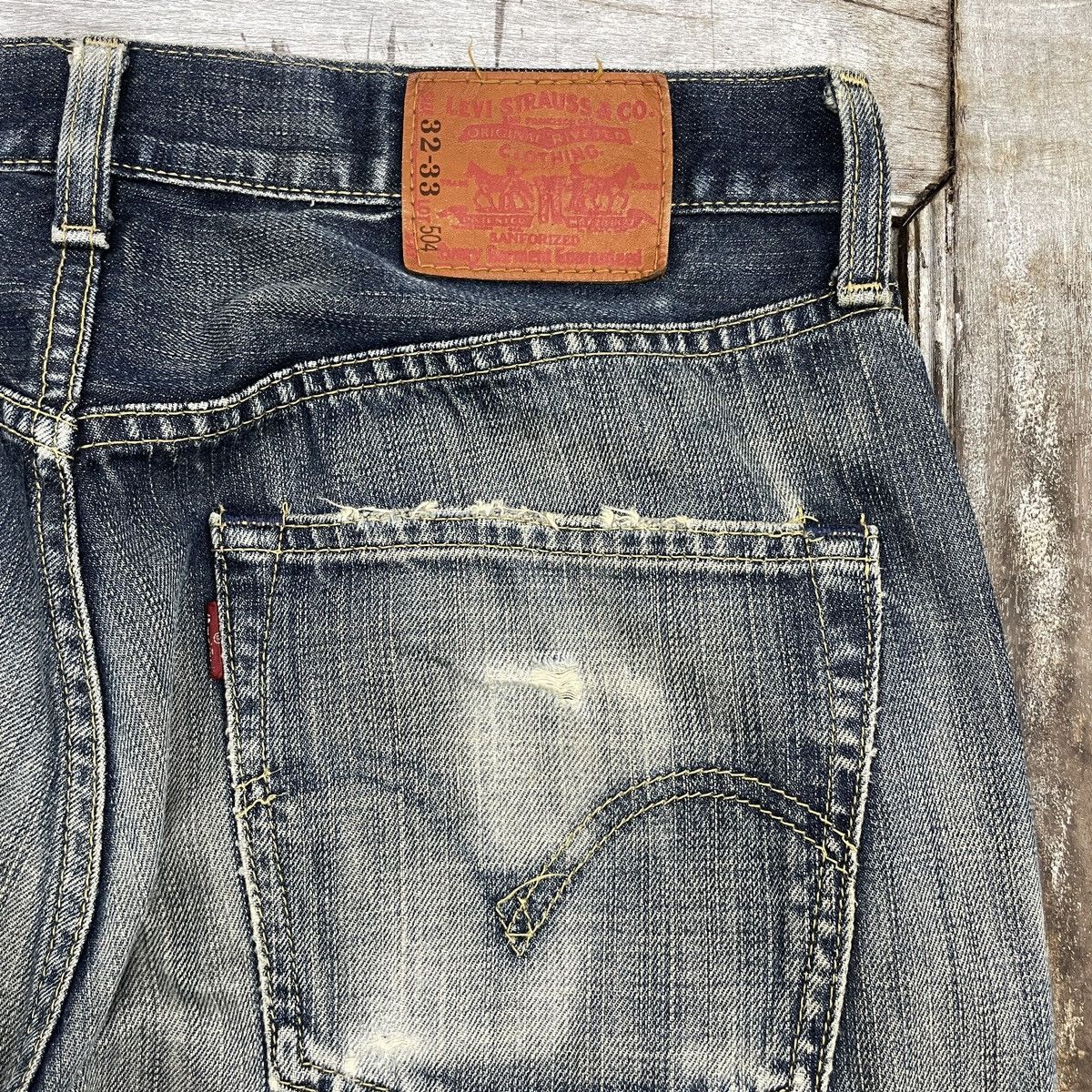 Levi's × Vintage Vintage Levis 504 Baggy Distressed Jeans wc 338 Size US 33 - 9 Thumbnail