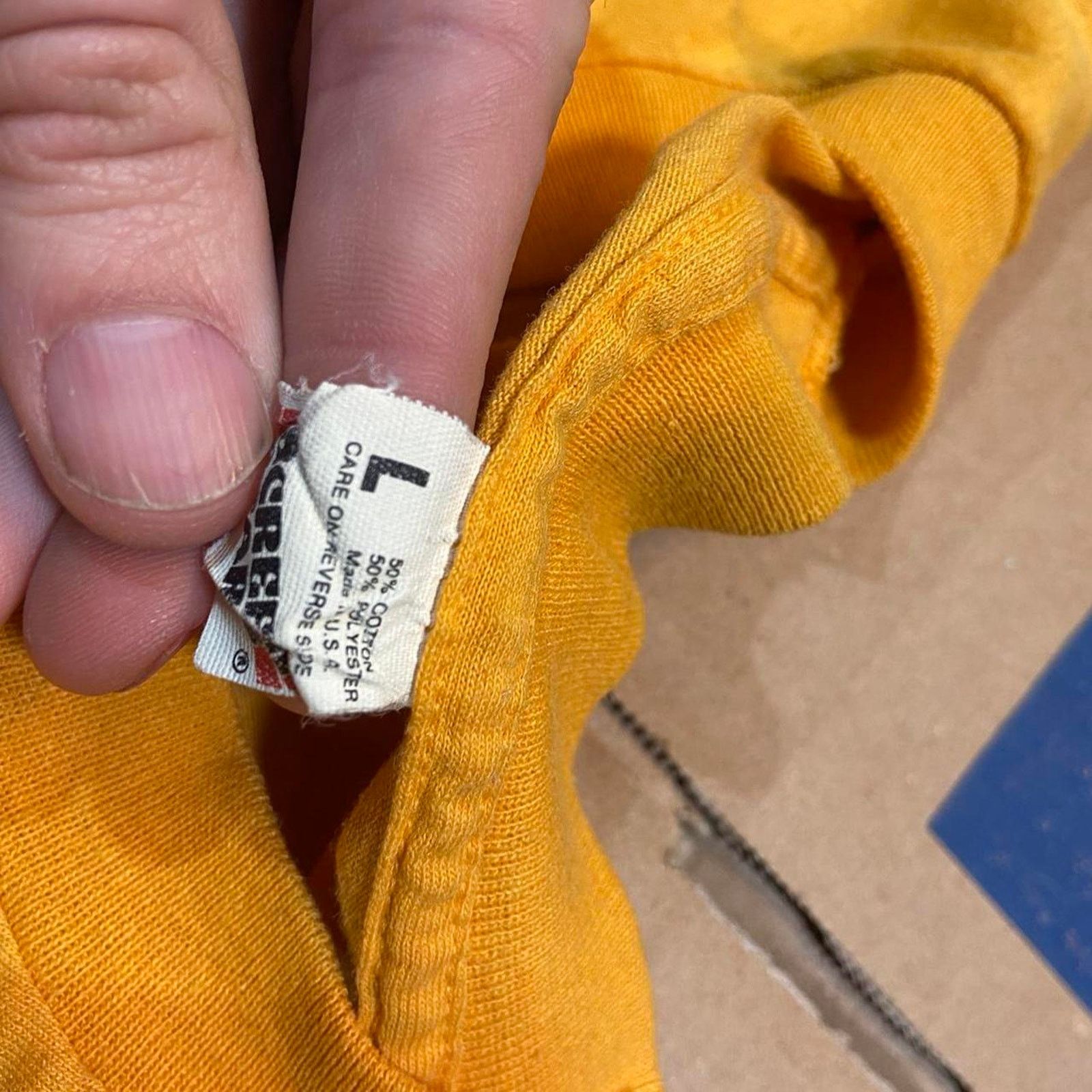Other 80s yellow single stitch screen Size US L / EU 52-54 / 3 - 4 Thumbnail