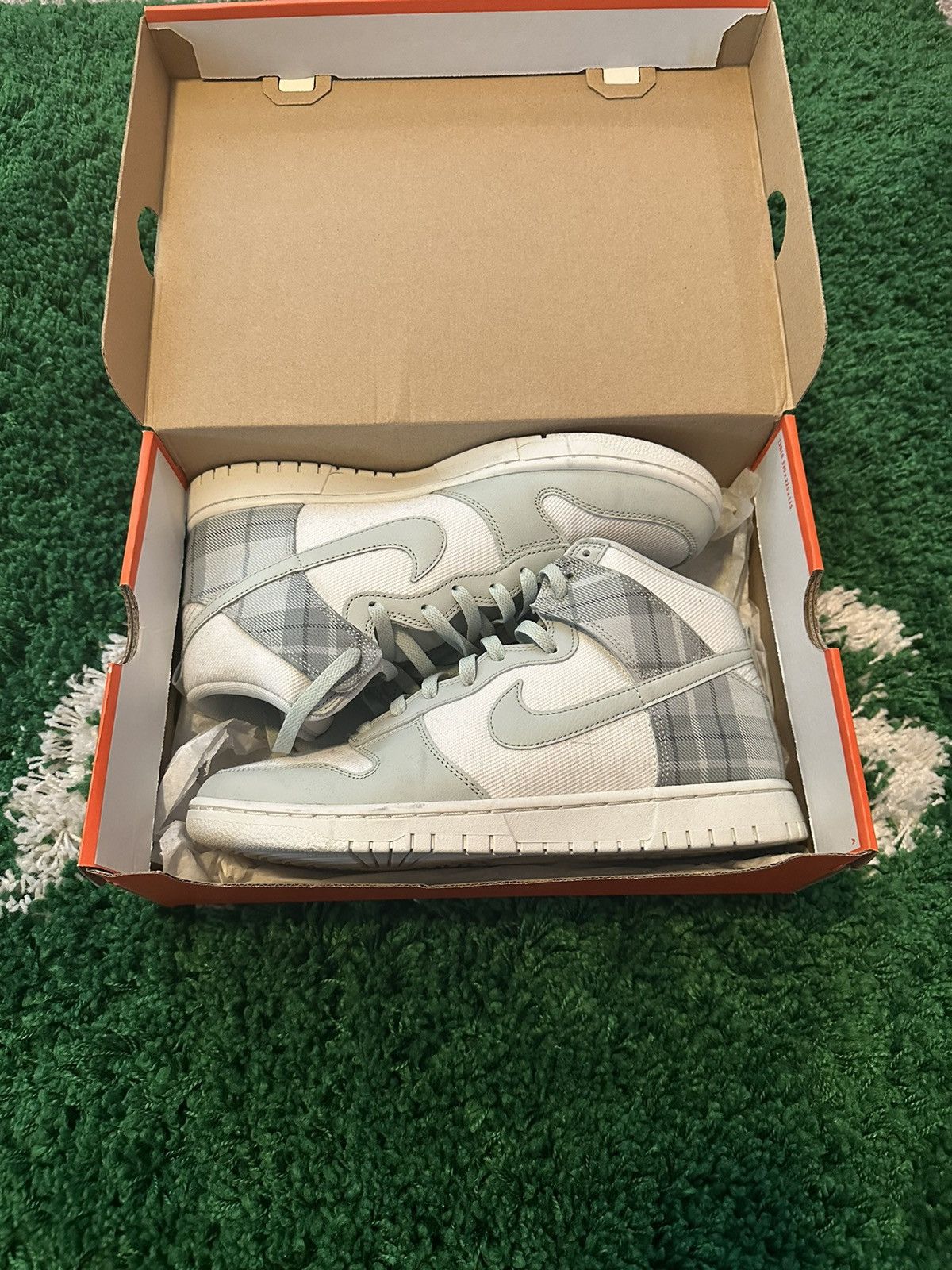 Nike Nike Dunk Hi Retro Plaid Sneakers 11 Size US 11 / EU 44 - 1 Thumbnail