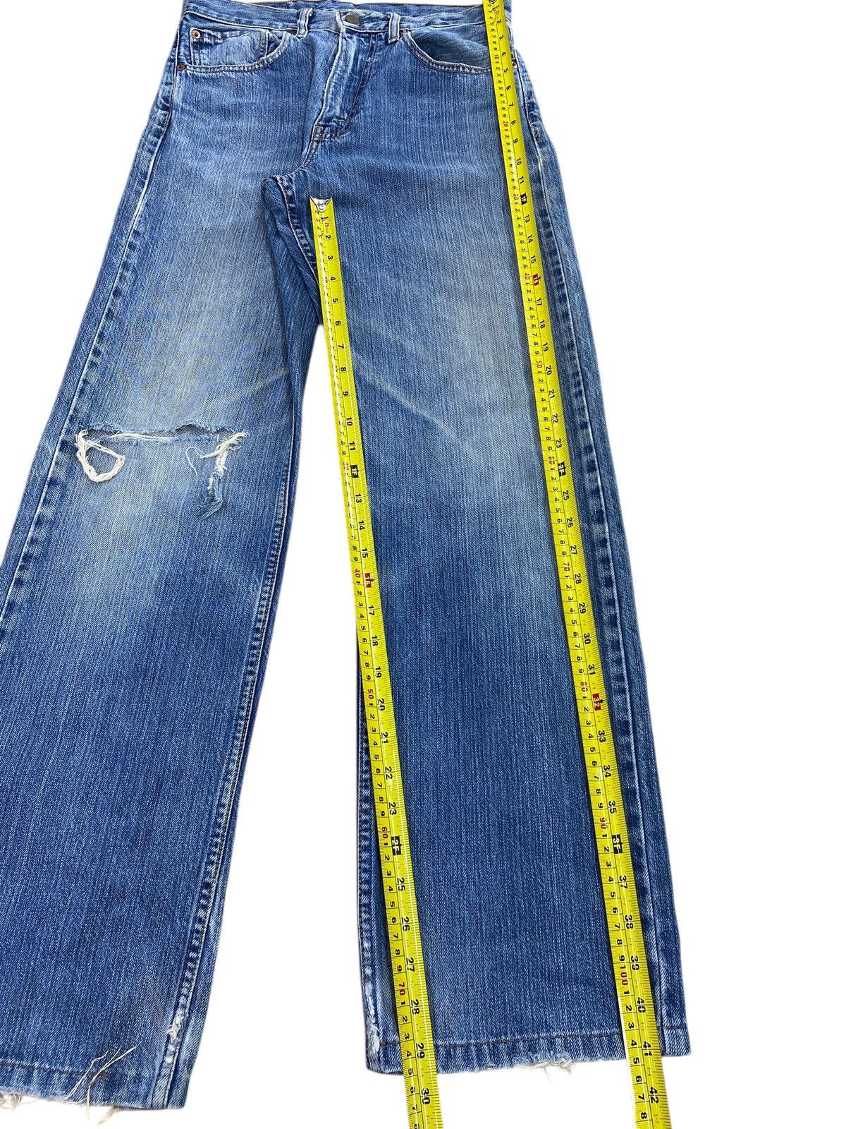 Levi's Levi’s Light Wash Ripped Style Straight Leg Jeans Size US 29 - 8 Thumbnail
