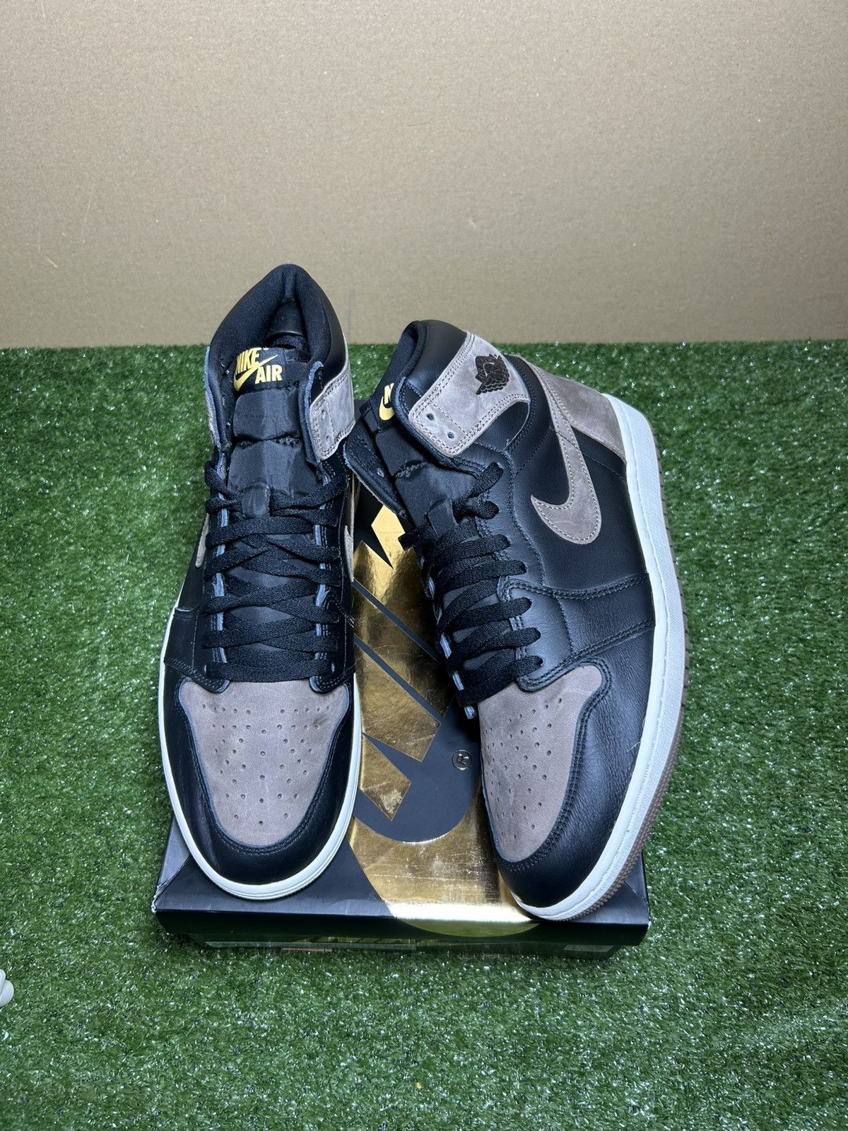 Jordan Brand Jordan 1 palomino Size US 13 / EU 46 - 1 Thumbnail