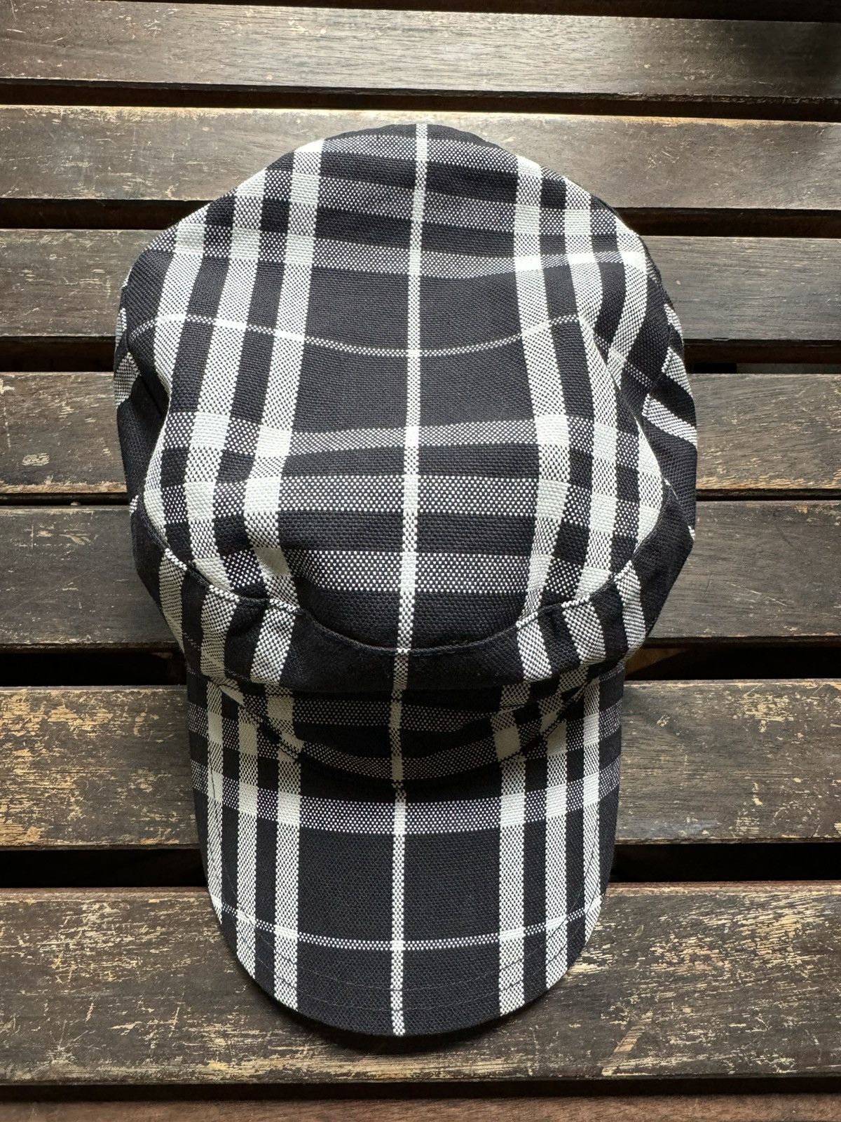 Burberry Very rare Burberry black/white Baseball Hat Size ONE SIZE - 1 Thumbnail