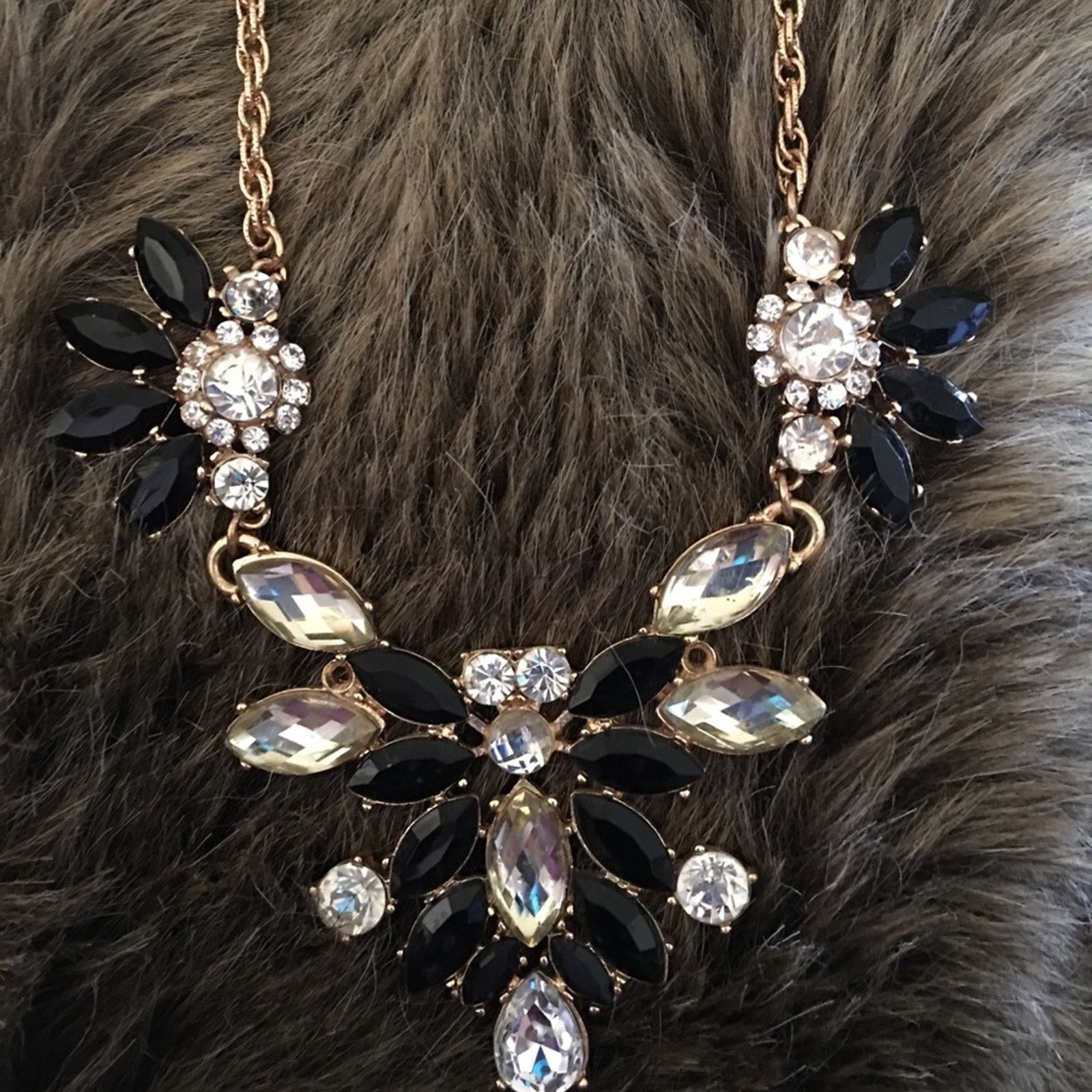 Jewelry Black white and cream faceted stone bling necklace Size ONE SIZE - 6 Thumbnail