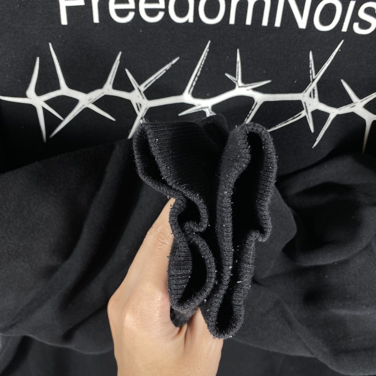 GU × Undercover GU x UNDERCOVER Freedom Noise Crewneck Sweatshirt Large Size Size US L / EU 52-54 / 3 - 4 Thumbnail