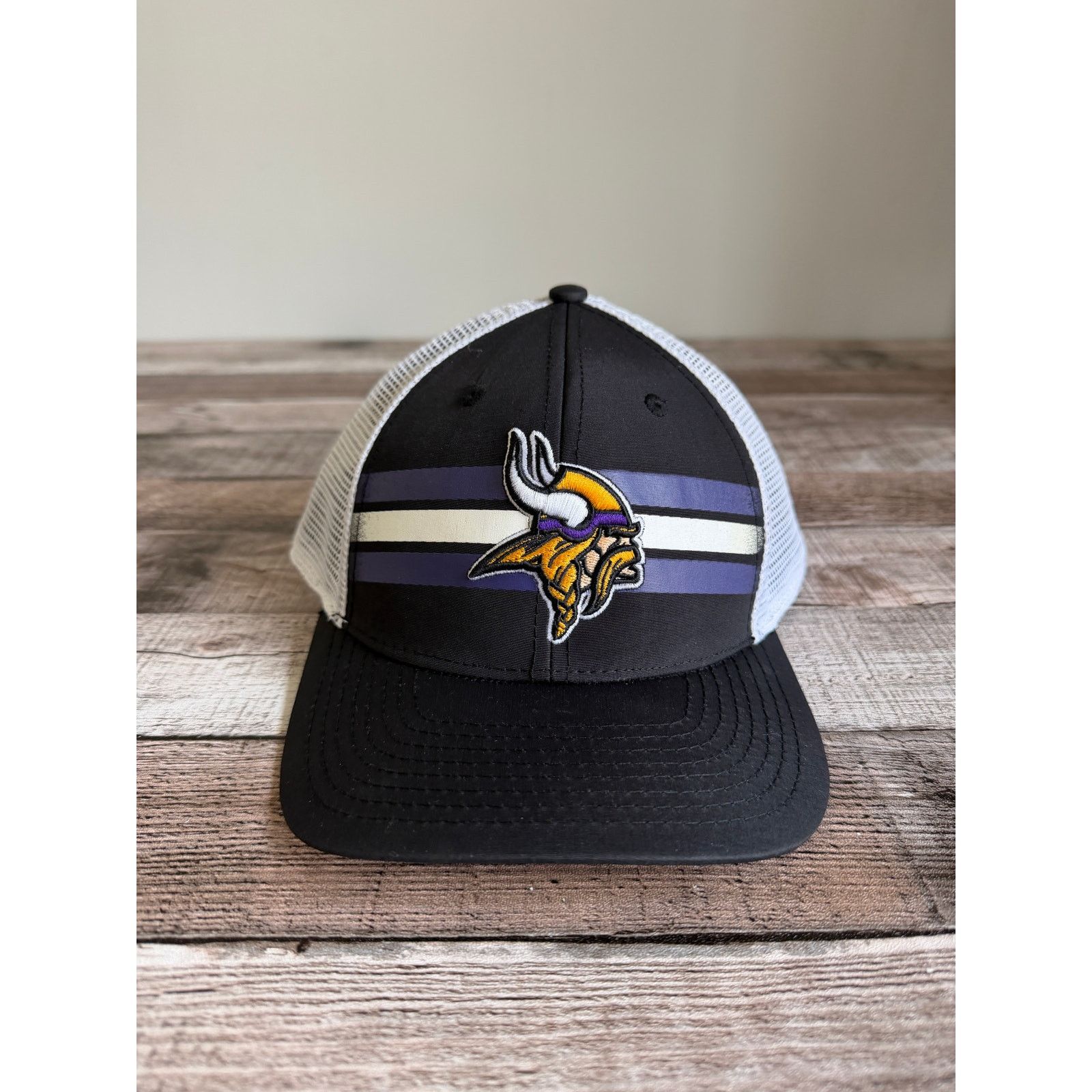 NFL Minnesota Vikings Snapback Trucker Hat Size ONE SIZE - 2 Thumbnail