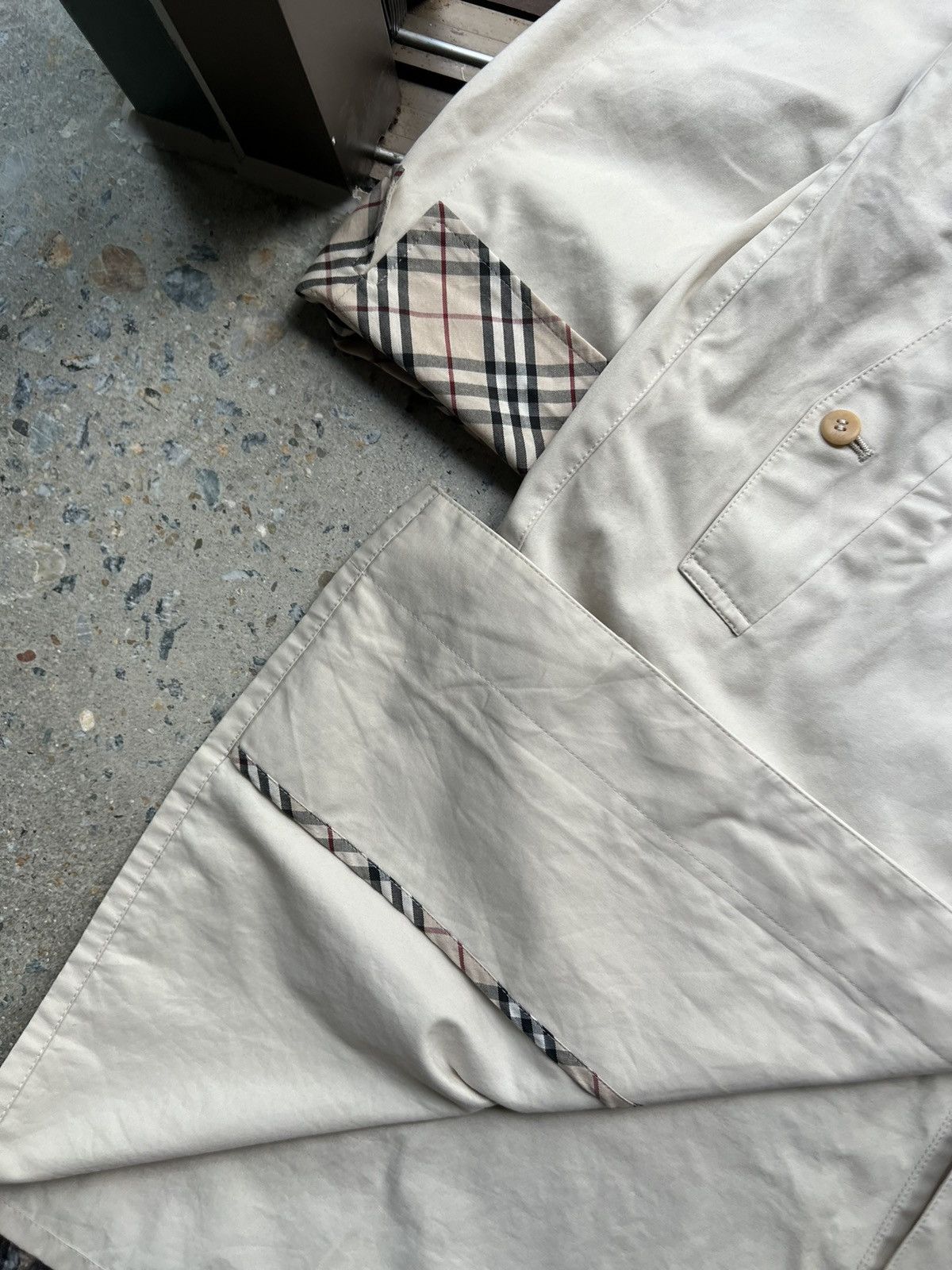 Burberry 00’s BURBERRY NOVA CHECK TRENCH COAT VINTAGE OLD MONEY Size US M / EU 48-50 / 2 - 5 Thumbnail
