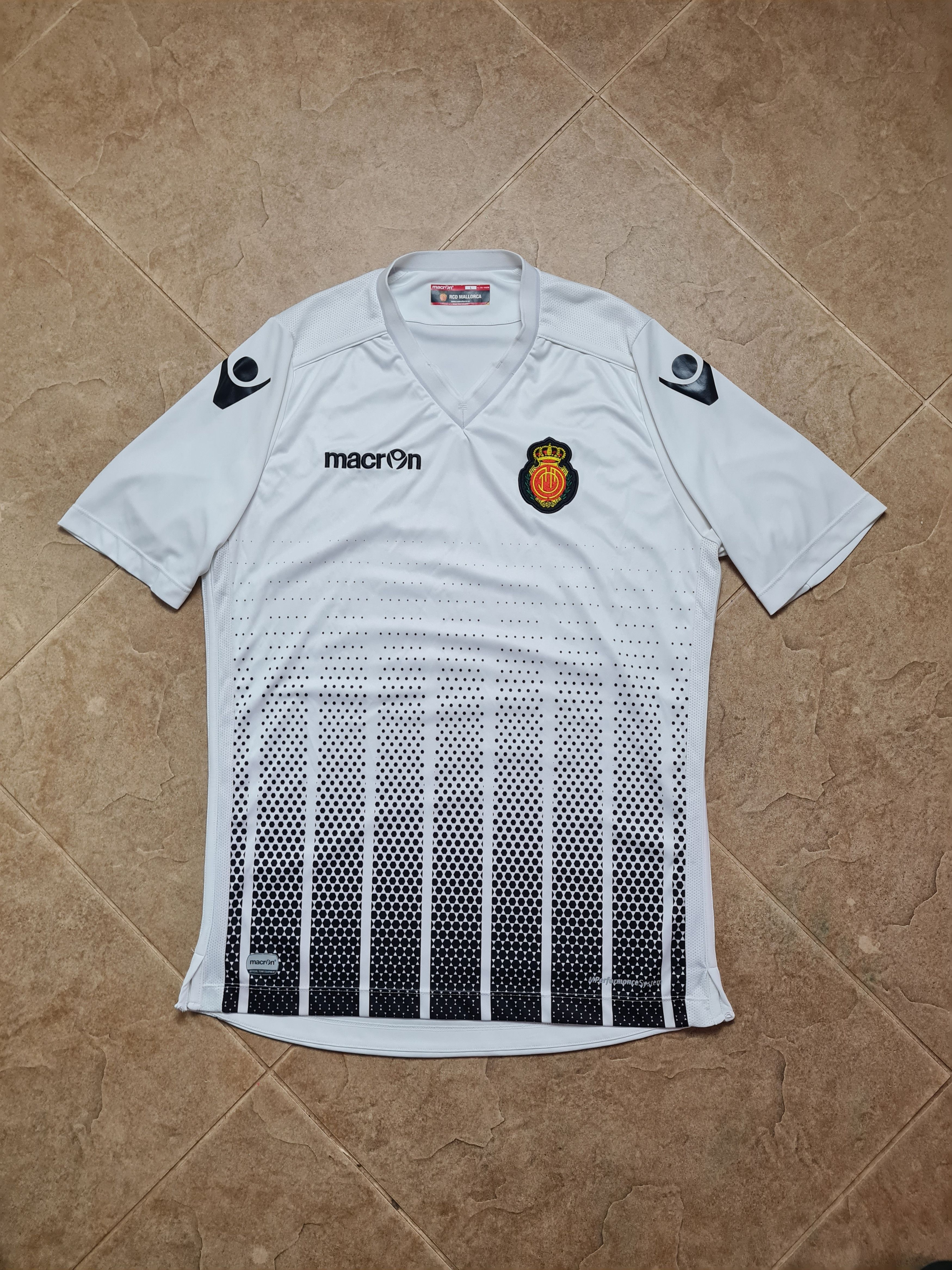 Macron MACRON WHITE REAL MALLORKA 2015/2016 AWAY FOOTBALL SHIRT Size US L / EU 52-54 / 3 - 1 Thumbnail