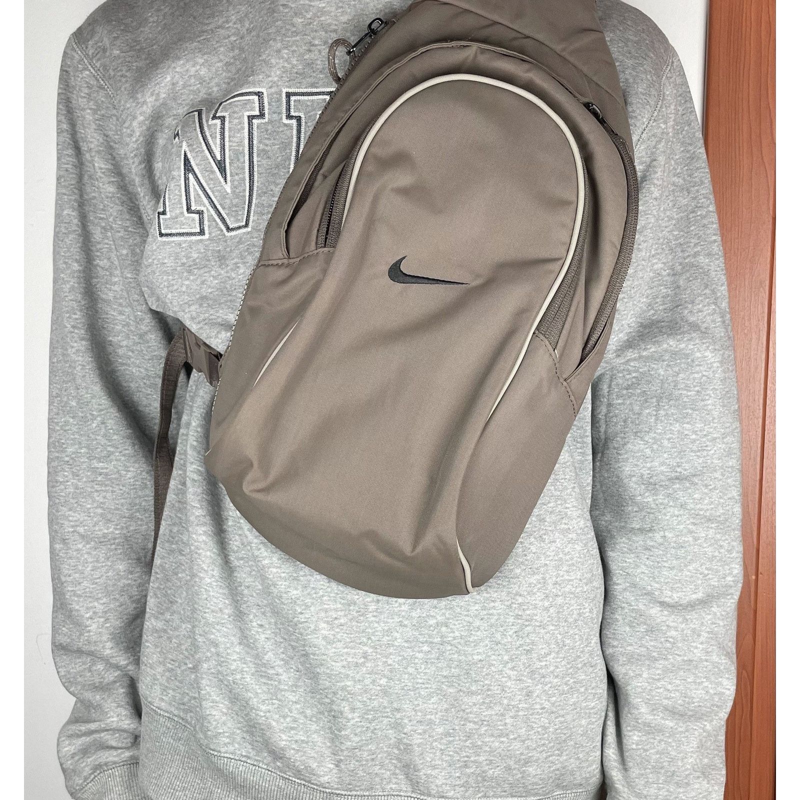Nike × Vintage Vintage Nike Men Gray Spellout Lined Fleece Sweatshirt Large Size US L / EU 52-54 / 3 - 3 Thumbnail