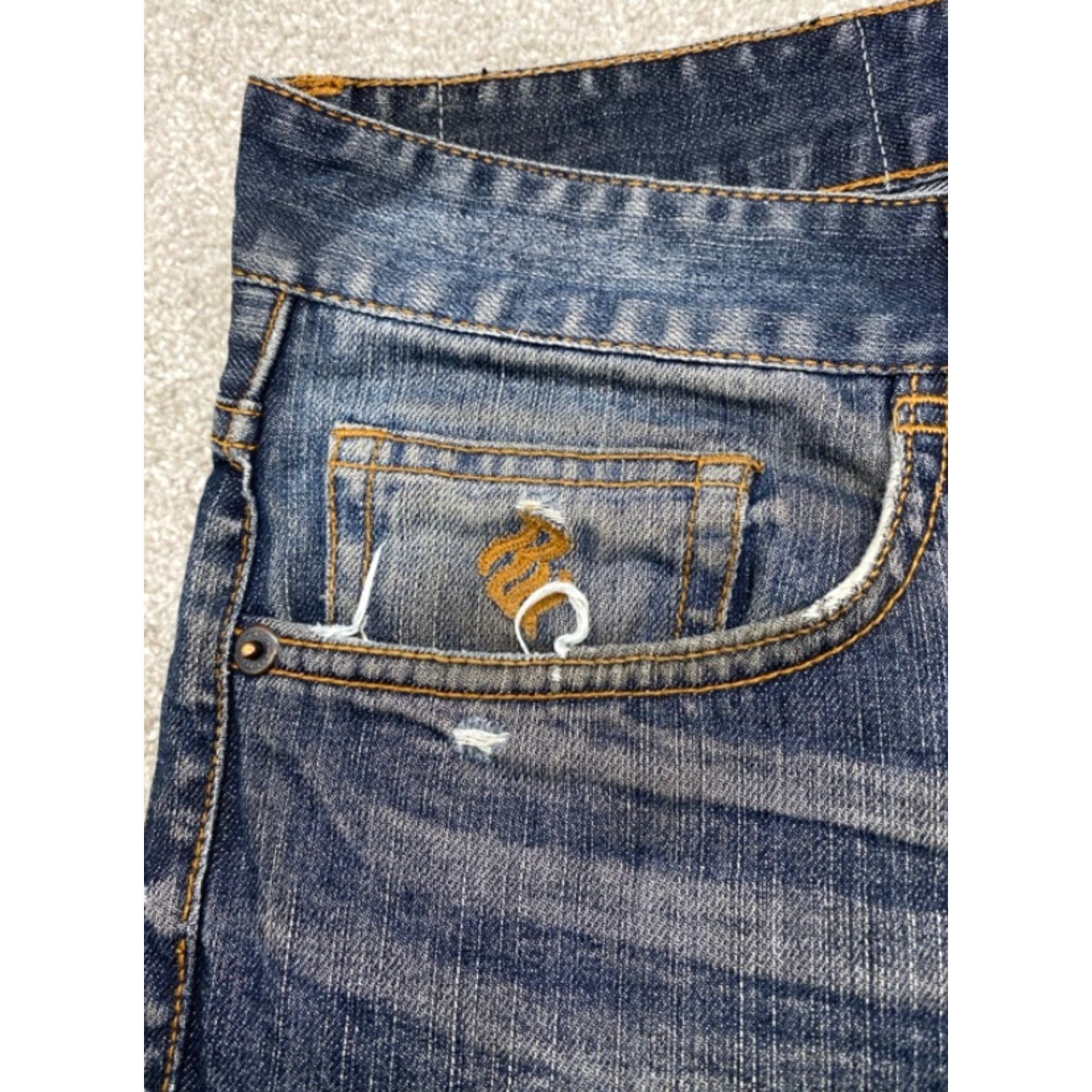 Rocawear Rocawear Jeans Mens 34x32 Blue Denim Straight Fit Distressed 100% Cotton 5538 Jeans Mens Regular 5-Pocket 90s Hip Hop Style Size US 34 / EU 50 - 6 Thumbnail