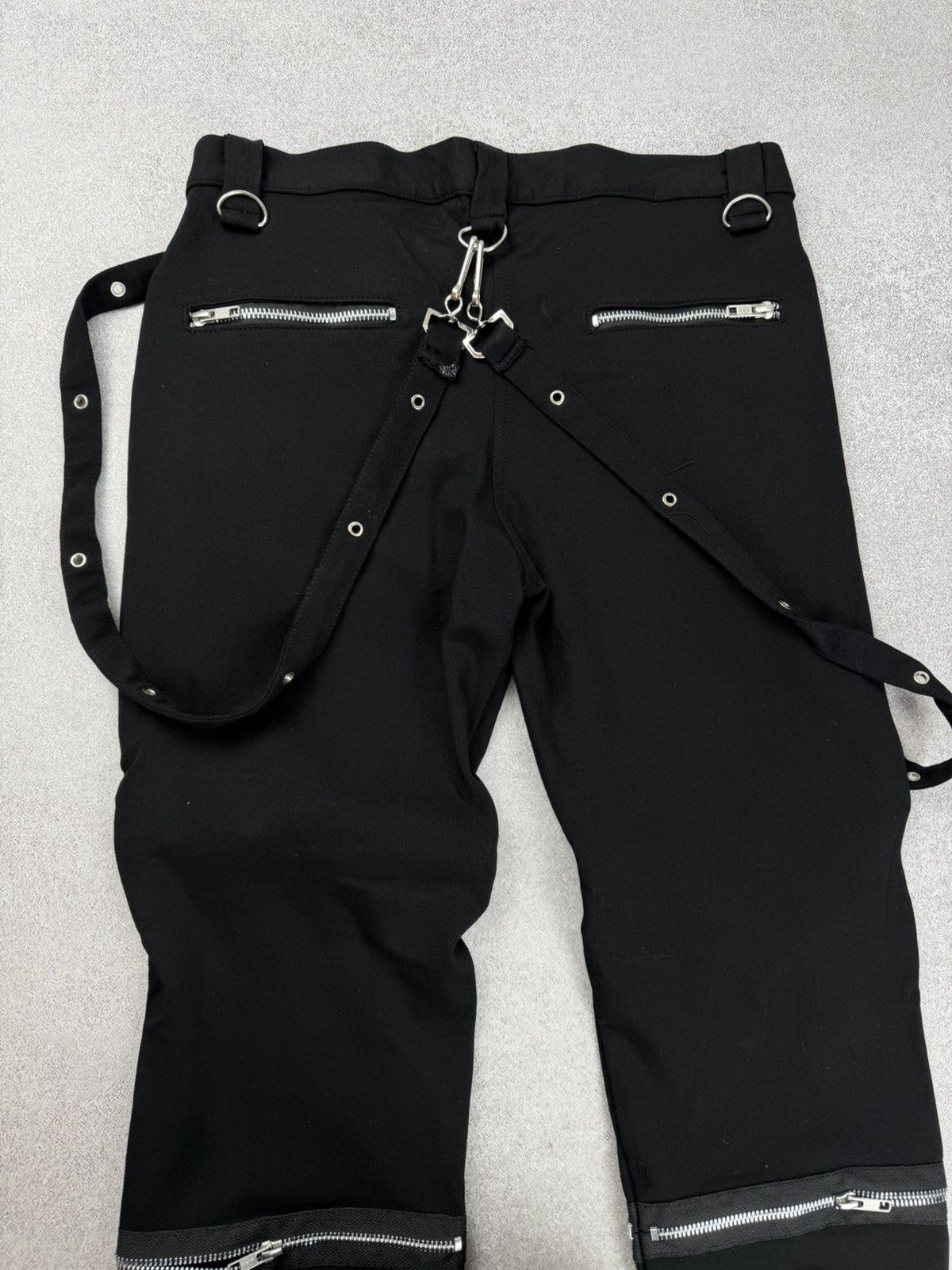 Japanese Brand Gothicana Gothic Black Buckle Zip Pants Unisex Size 30x32 Size US 30 / EU 46 - 9 Thumbnail