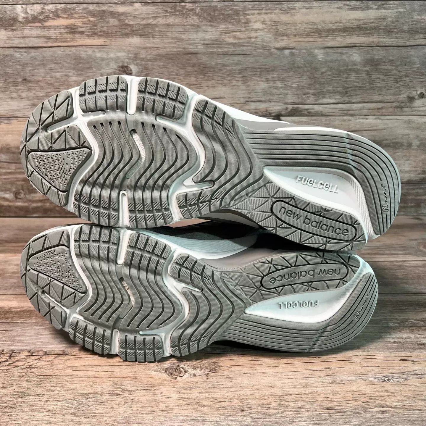 New Balance WTAPS x New Balance 990 V6 M990WT6 Gray US 44 99 new Size US 10 / EU 43 - 6 Thumbnail