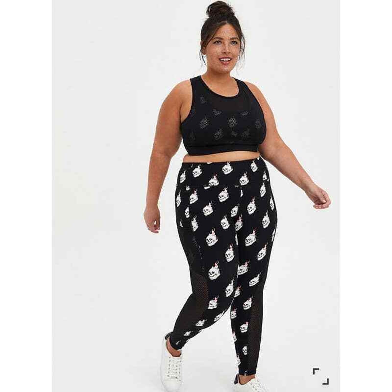 Torrid TORRID 3X BLACK SKULL FRONT FLAMES SPORTS BRA NWT Size 3XL / US 20-22 - 2 Thumbnail
