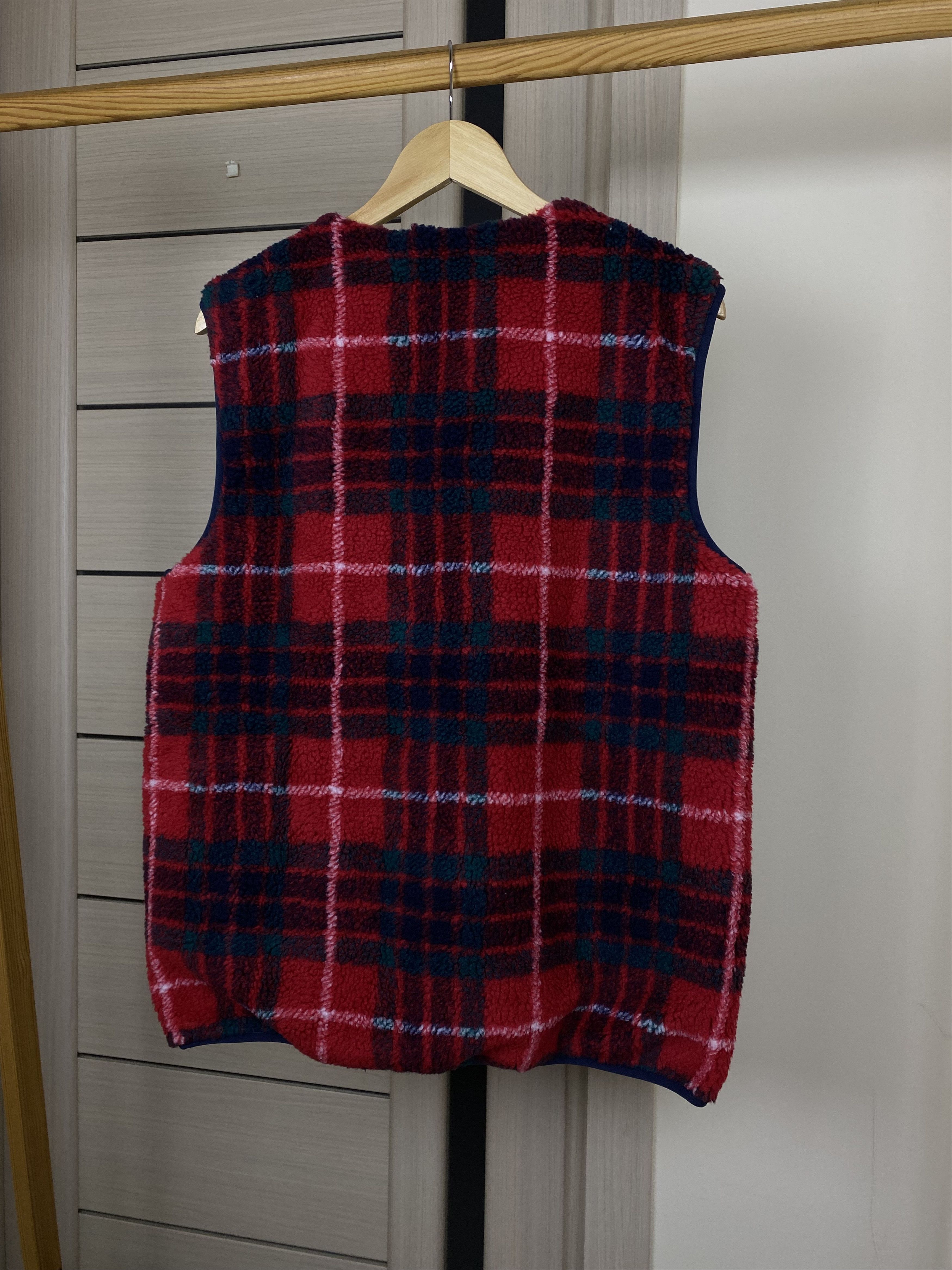 Baracuta BARACUTA CURLY FLEECE LINER VEST TARTAN RED Size L Size US L / EU 52-54 / 3 - 8 Thumbnail