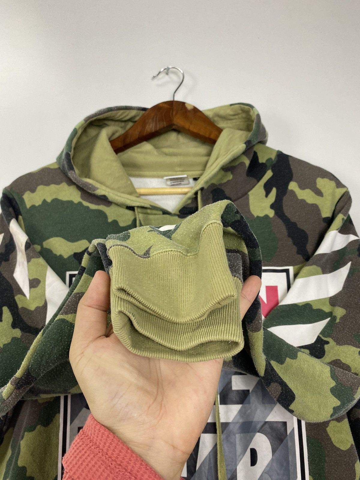 Vision Streetwear Vision Streetwear off -white design hoodies Size US L / EU 52-54 / 3 - 10 Thumbnail