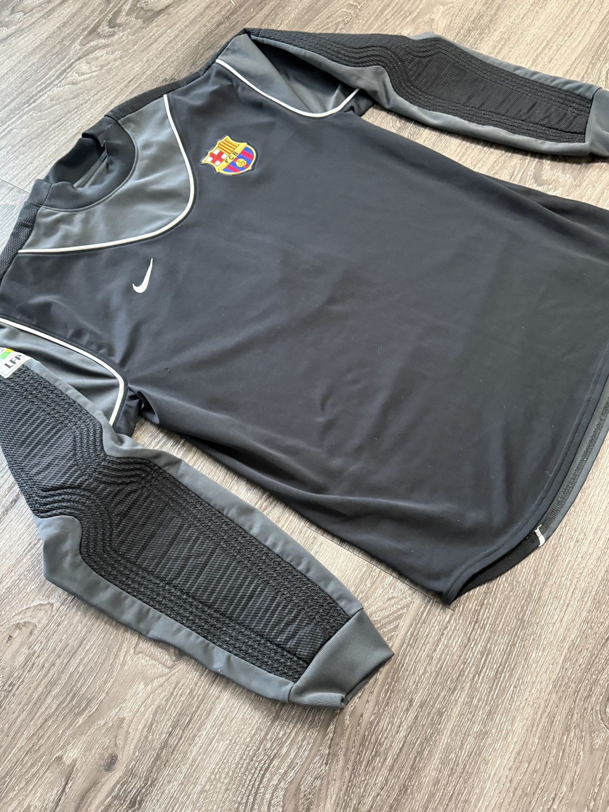 Nike Nike Barcelona 2003/04 Goalie Jersey Size US L / EU 52-54 / 3 - 3 Thumbnail