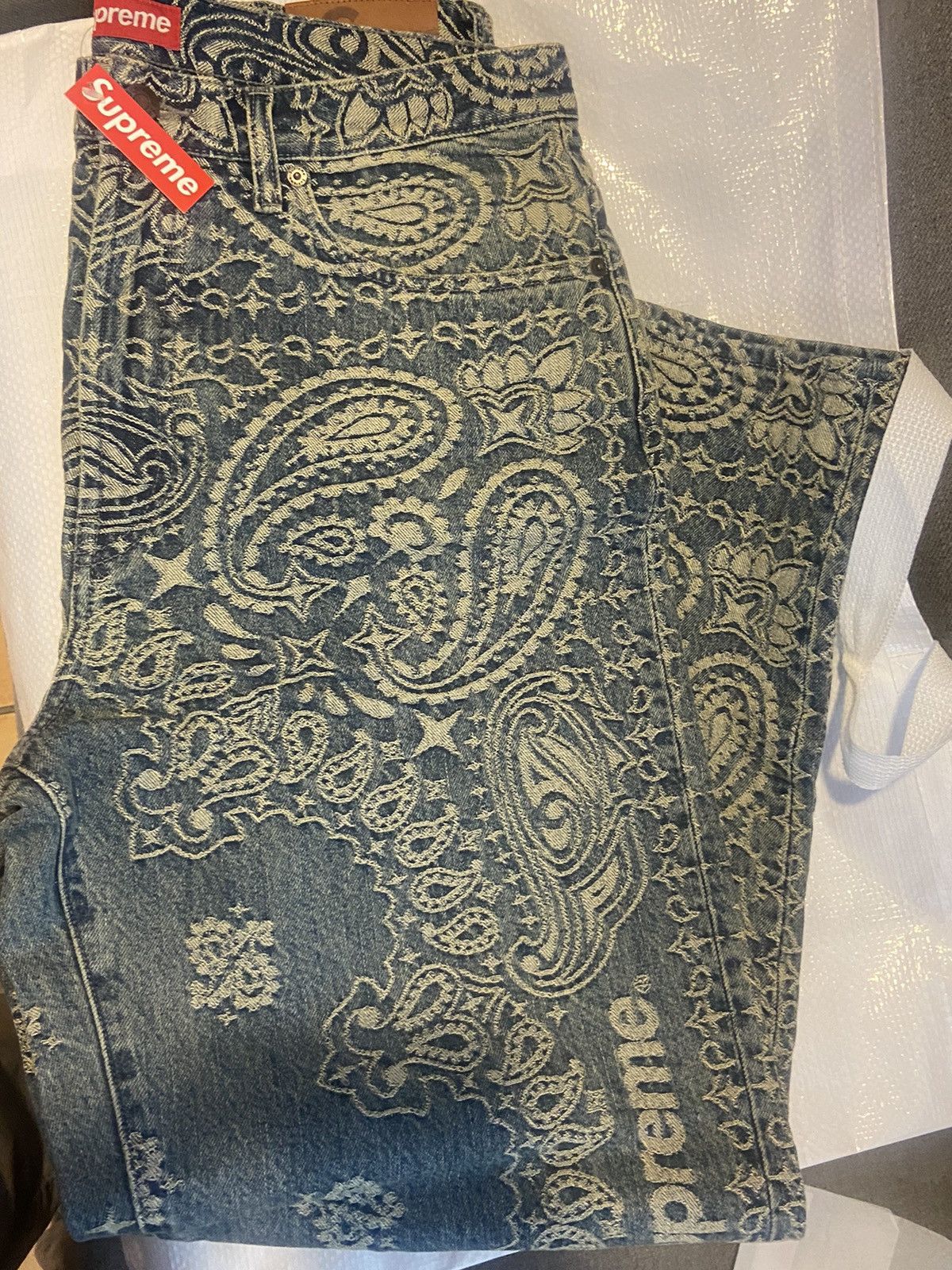 Supreme Supreme Bandana Jacquard Denim Pants Size US 32 / EU 48 - 5 Thumbnail