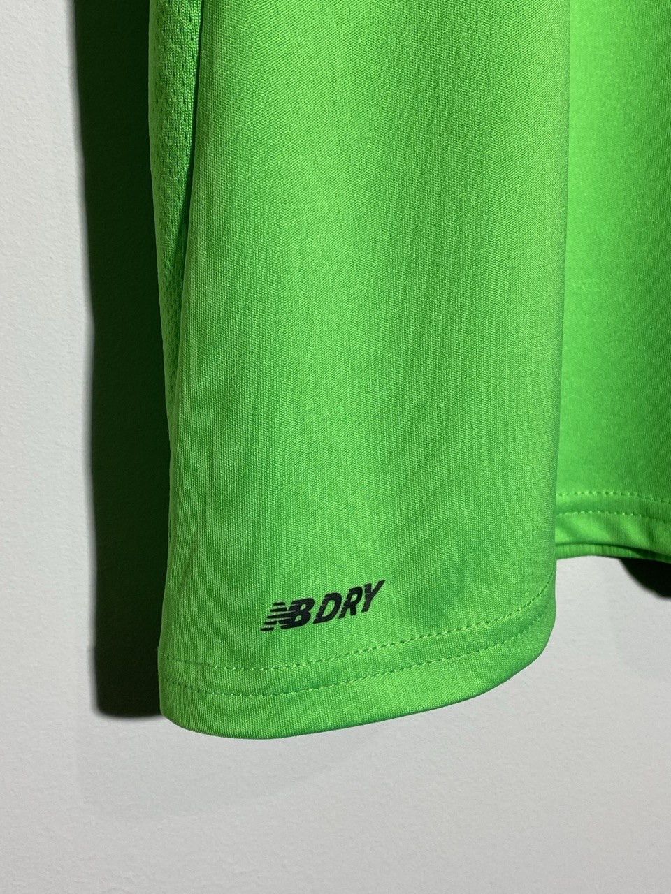 New Balance New Balance Celtic FC 2017/18 Third Soccer Jersey Size US L / EU 52-54 / 3 - 9 Thumbnail