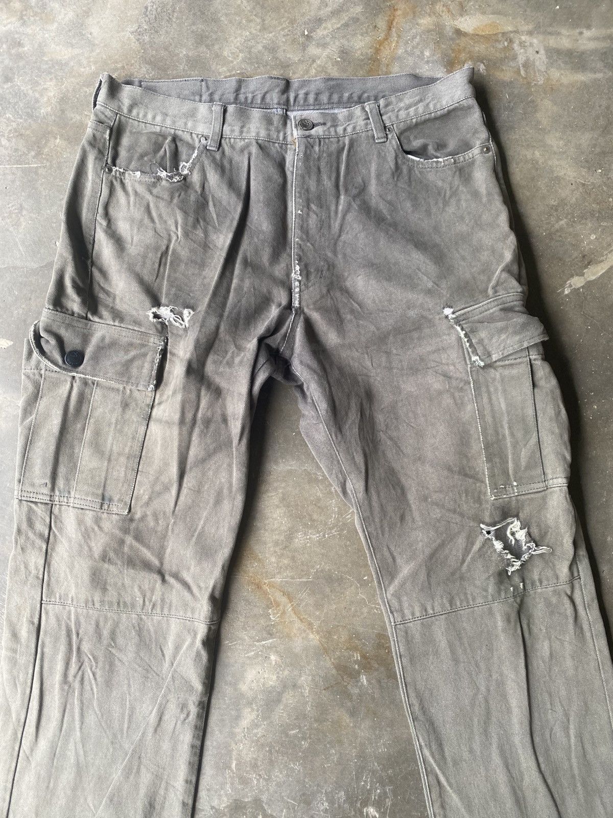 If Six Was Nine × Japanese Brand Mackdaddy Cargo Scovil Button Distressed Denim Size US 34 / EU 50 - 2 Thumbnail
