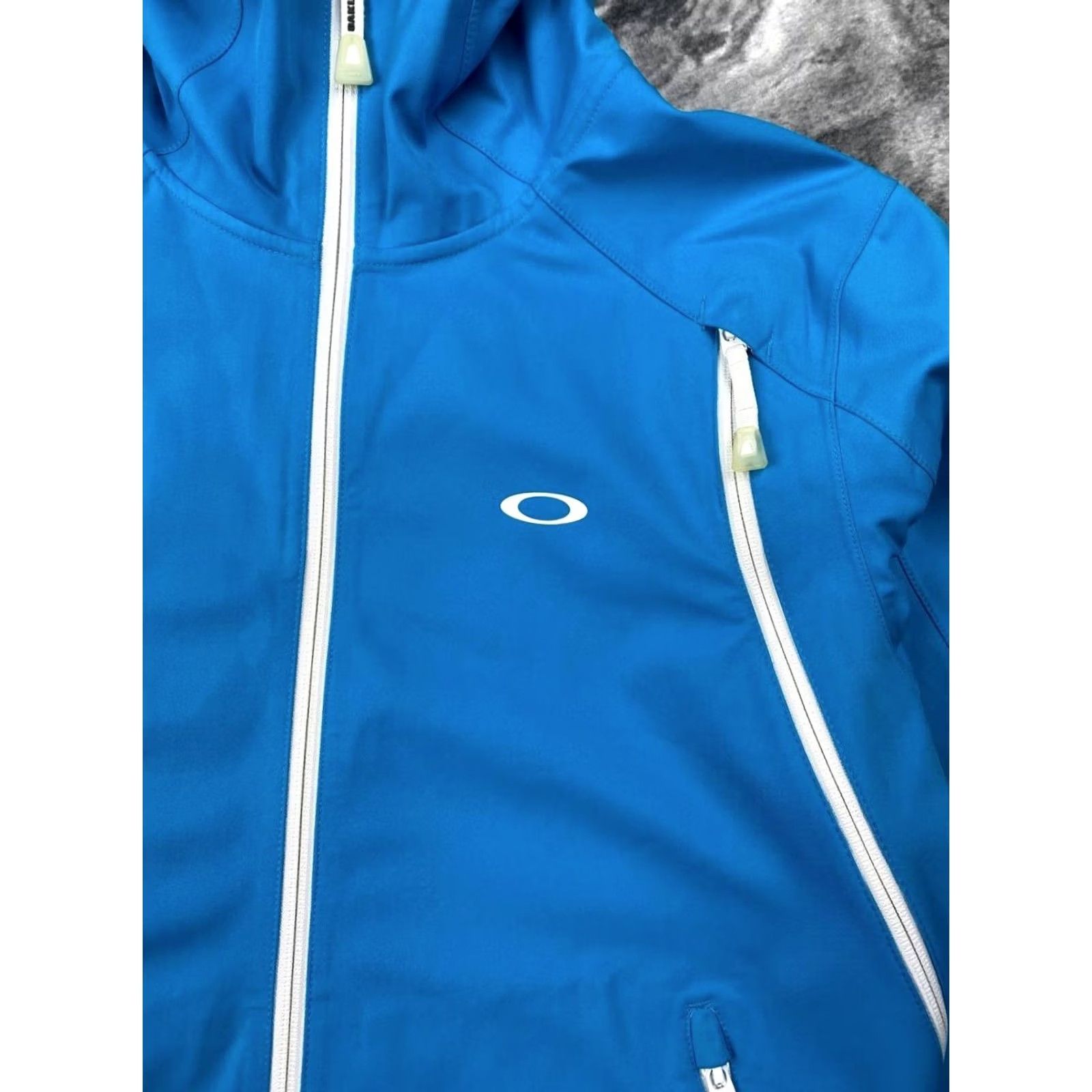 Oakley VINTAGE Oakley Jacket Mens Size M Blue SoftShell Size US M / EU 48-50 / 2 - 2 Thumbnail