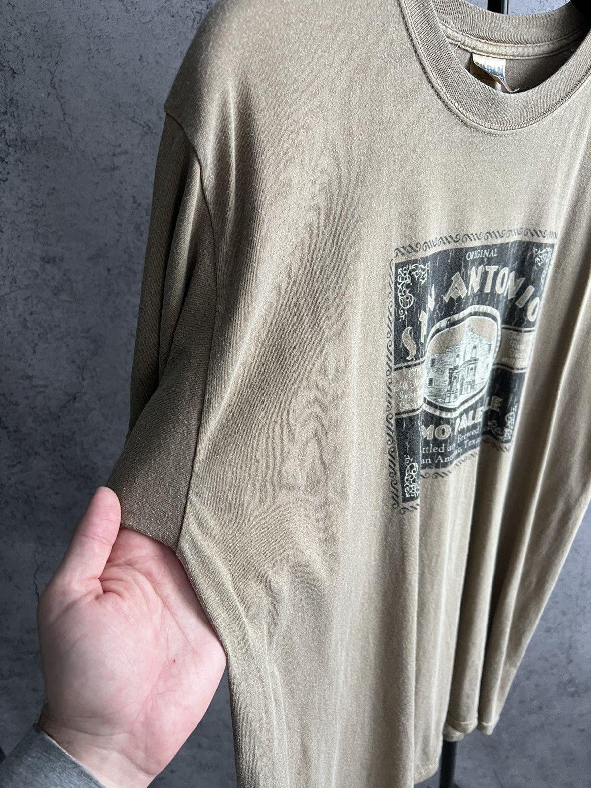 Gildan Vintage Gildan T-Shirt San Antonio Printed Y2K Tee Size US XL / EU 56 / 4 - 15 Thumbnail
