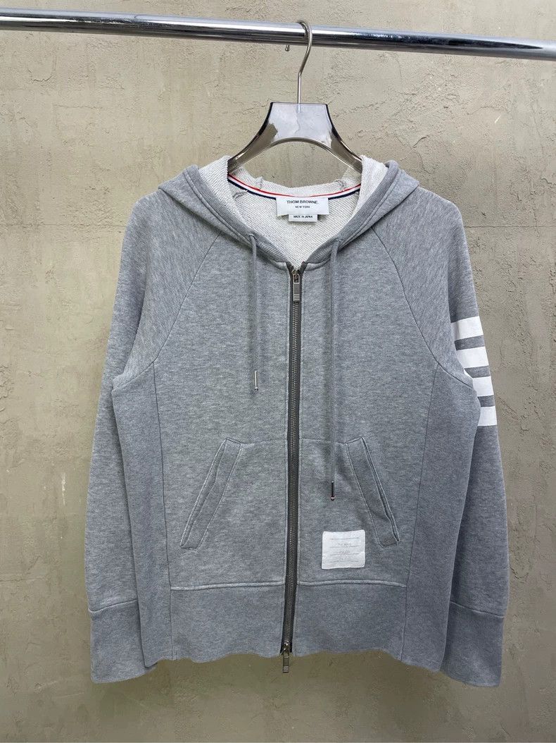 Thom Browne Thom browne Gray four-striped zipper jacket 2504-Nextarrow Size US XS / EU 42 / 0 - 1 Thumbnail