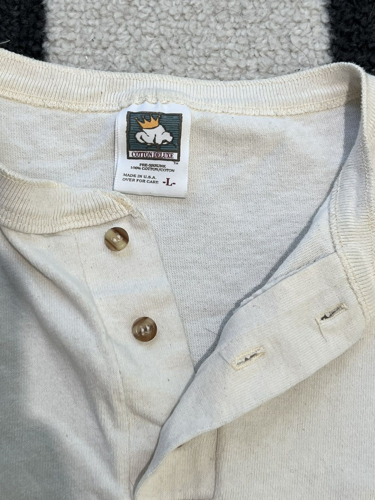 Vintage 90's "Pinecove" Henley Graphic Longsleeve Size US L / EU 52-54 / 3 - 4 Thumbnail