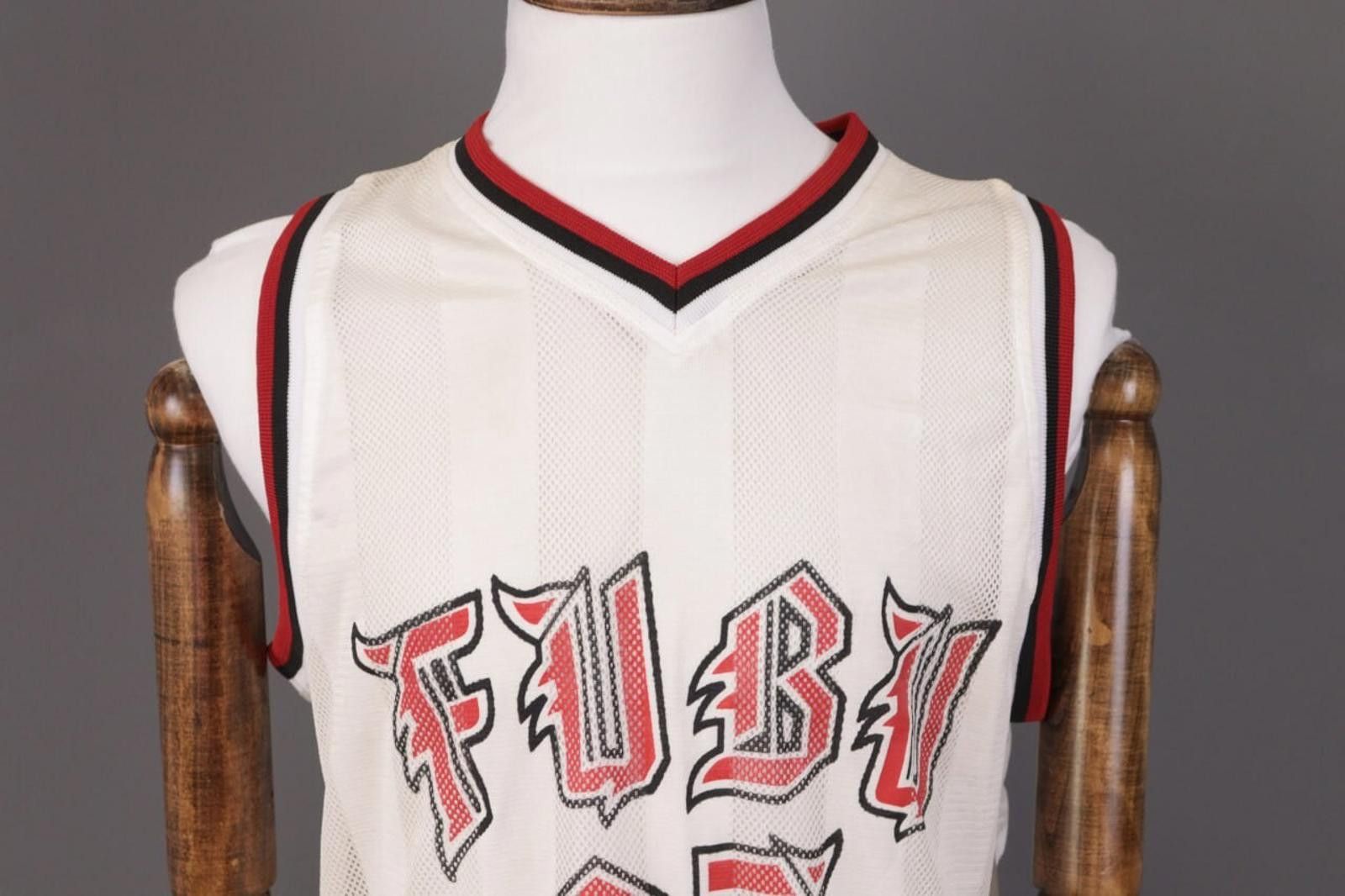 Fubu Vintage Fubu White V-Neck Pinstripe Big T-Shirt Size 2XL Size US XXL / EU 58 / 5 - 5 Thumbnail