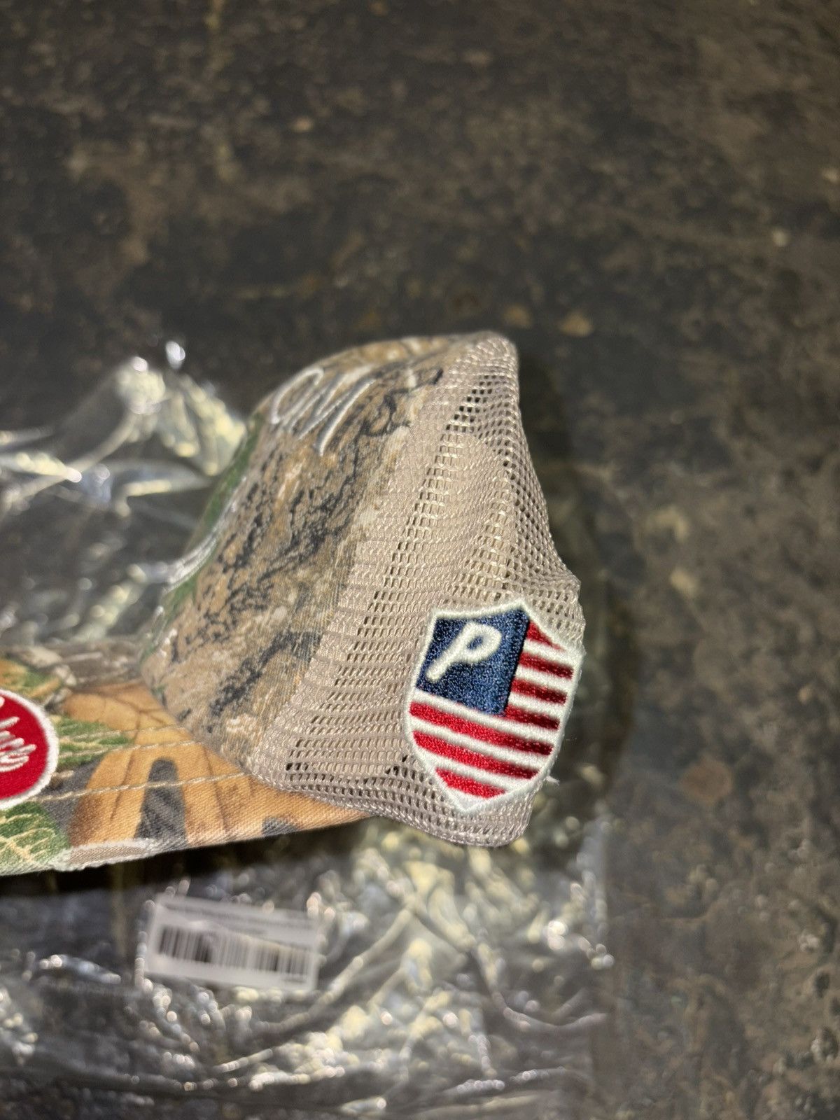 Palace Palace Freedom Distressed Trucker Hat Realtree Edge Size ONE SIZE - 3 Thumbnail