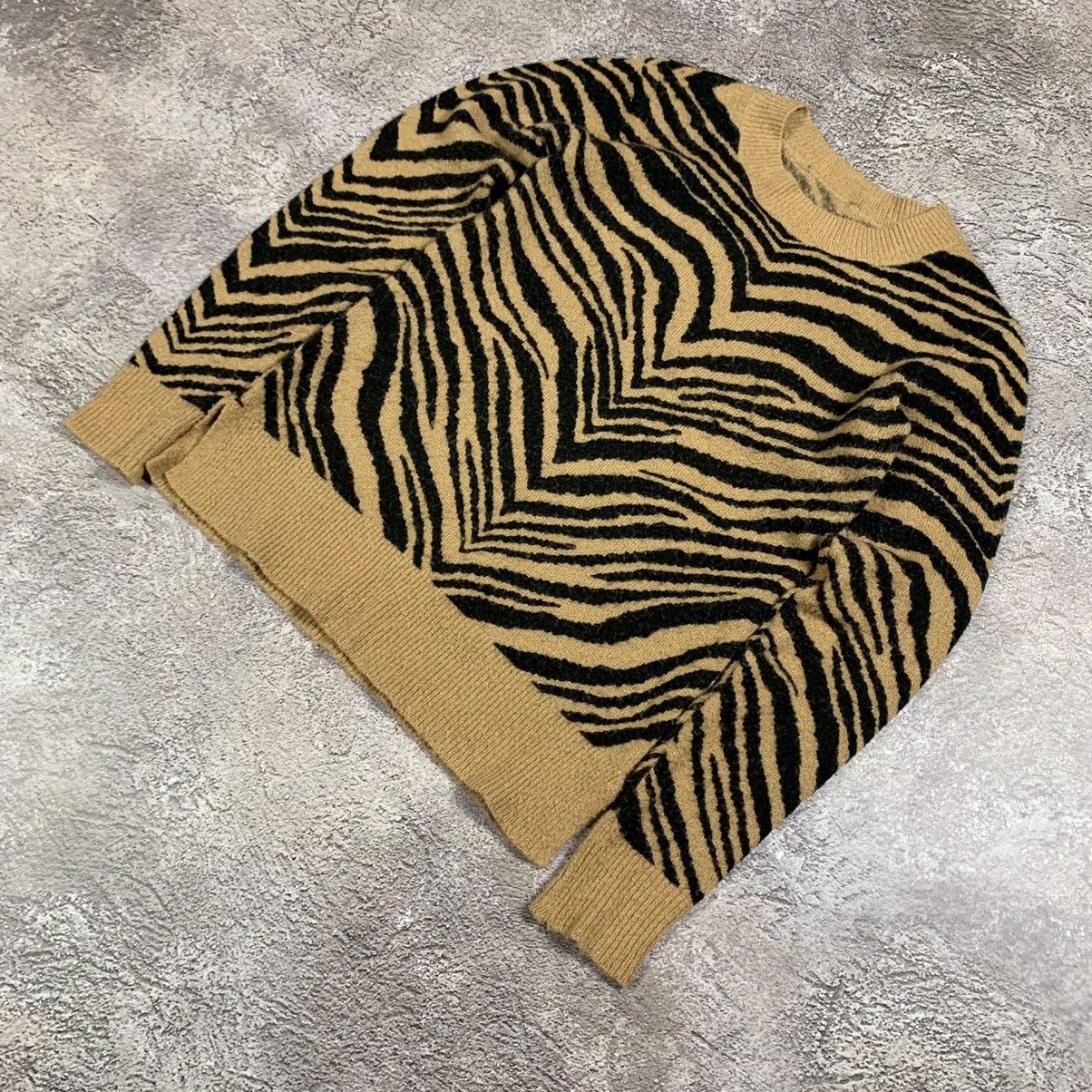 Vintage Vintage 90s Zebra Stripe Knit Sweater Y2K Grunge Baggy S Size S / US 4 / IT 40 - 5 Thumbnail
