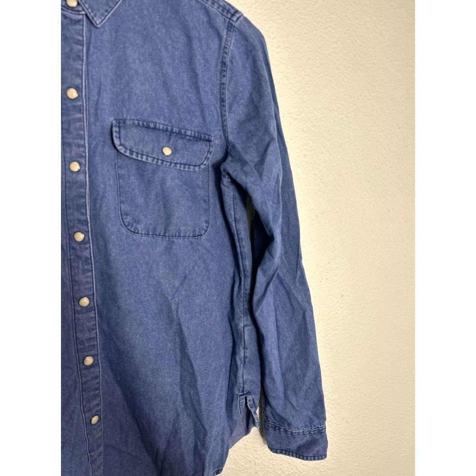 Lucky Brand Lucky Brand Chambray Denim Button-Up Shirt Small Women Regular Blue Long Sleeve Collared Pocket Bohemian Western Casual Size S / US 4 / IT 40 - 4 Thumbnail