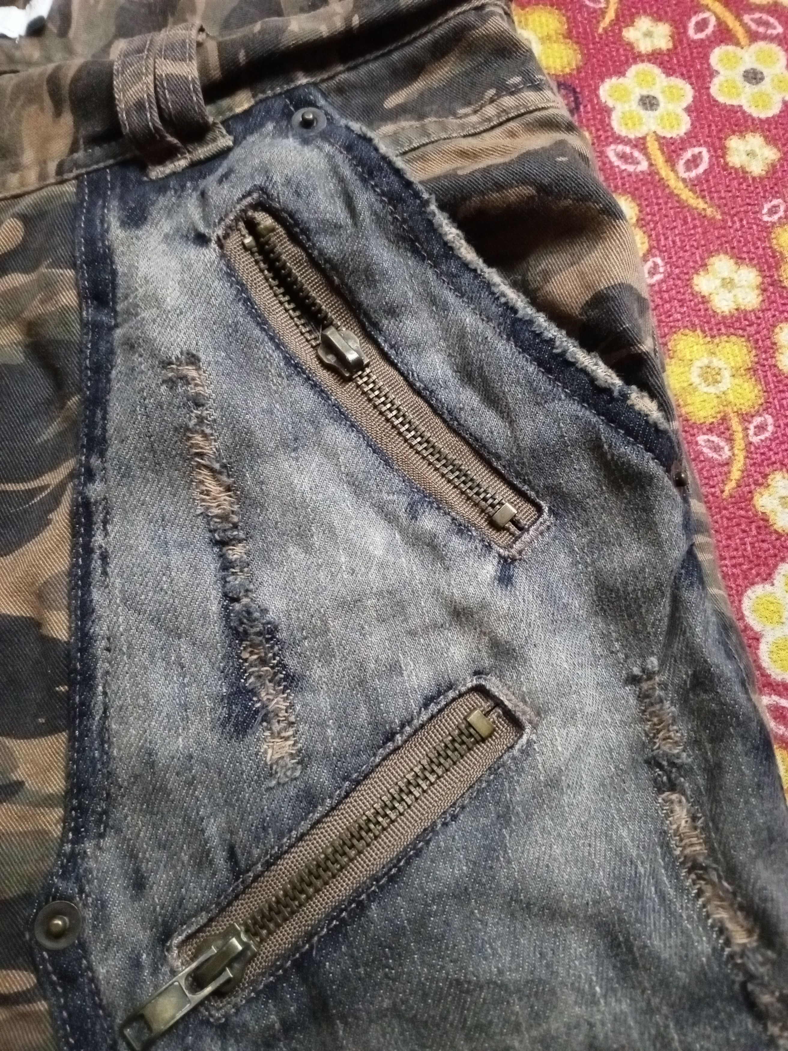 Japanese Brand CLONEDEVGRU CAMO TIGET 3Q MULTIPOCKET RARE Size US 31 - 9 Thumbnail