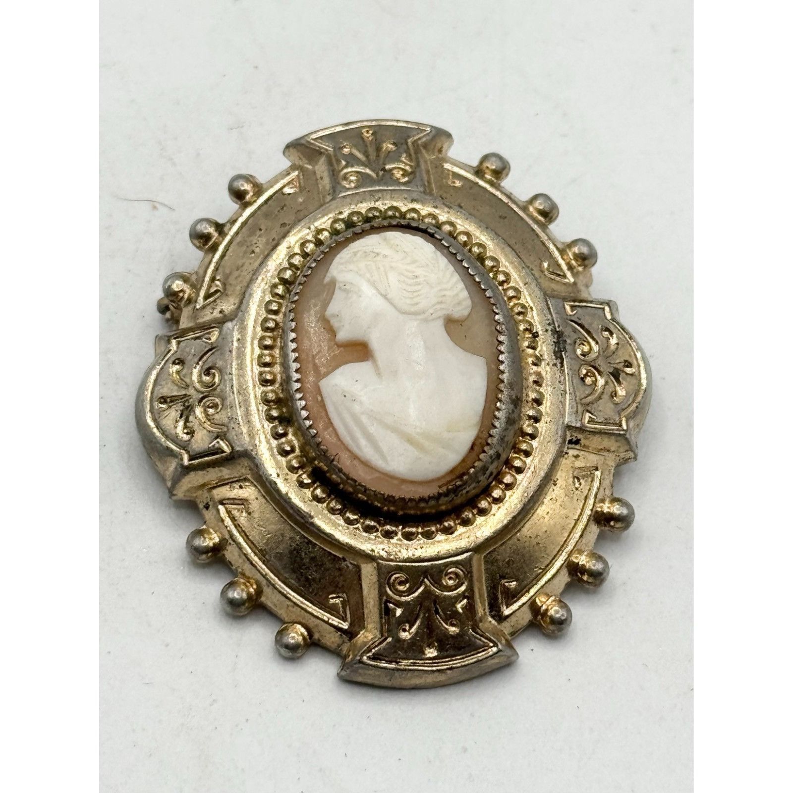 Vintage Vintage estate shell cameo brooch pin Size ONE SIZE - 2 Thumbnail