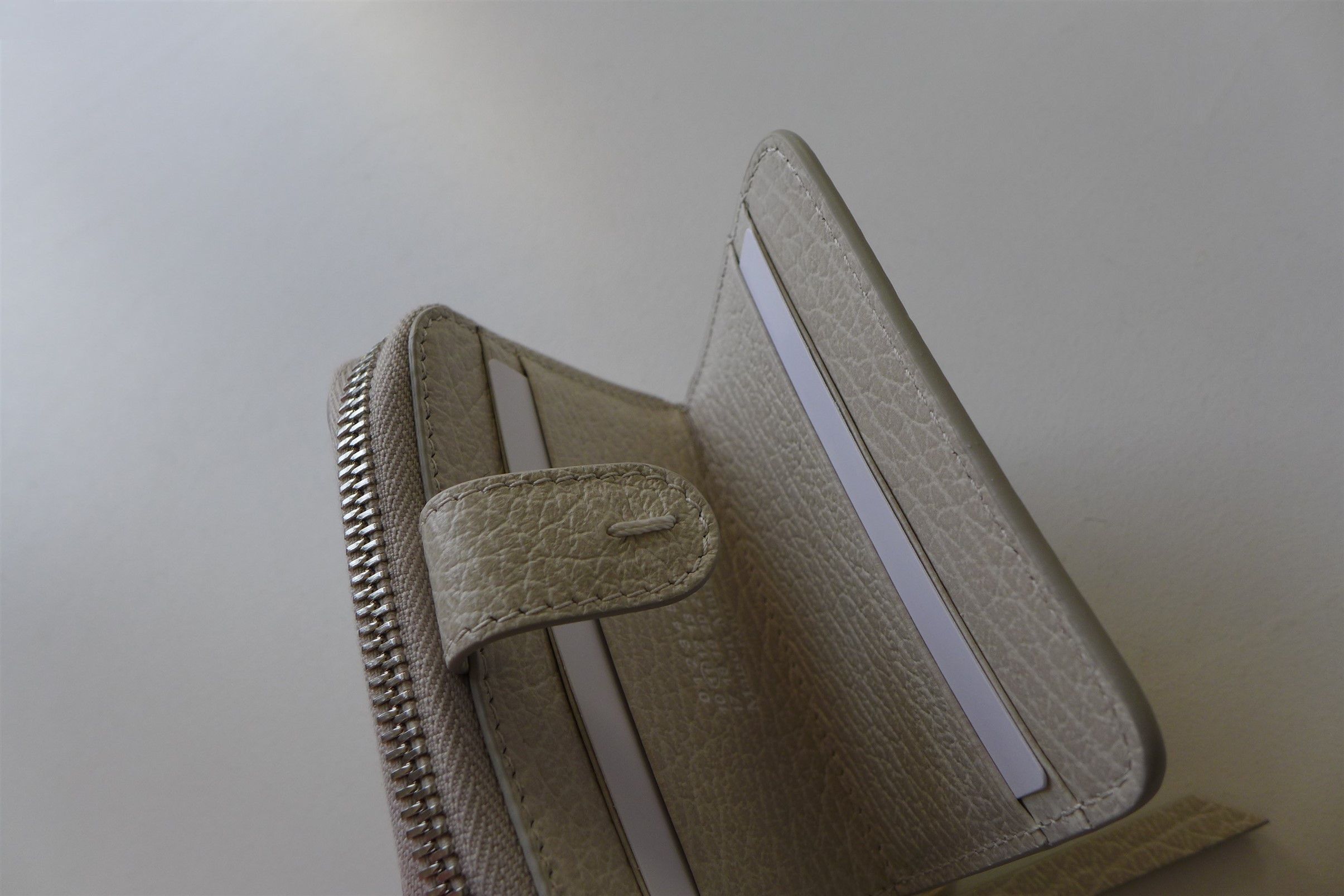 Maison Margiela Margiela Zip Wallet - Beige Calf Leather Size ONE SIZE - 6 Thumbnail