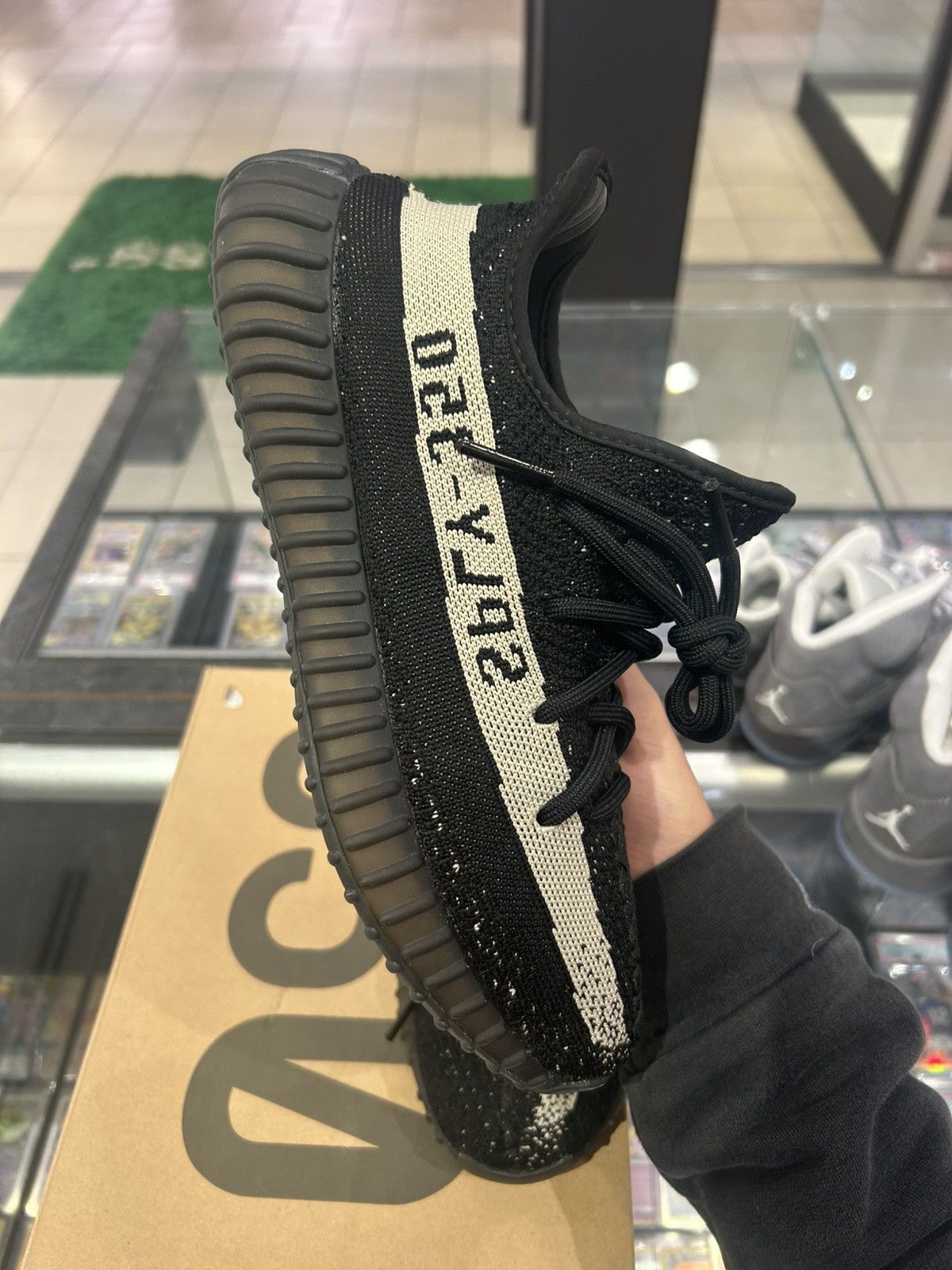 Yeezy Adidas Yeezy 350 Core Black White Size US 8 / EU 41 - 5 Thumbnail