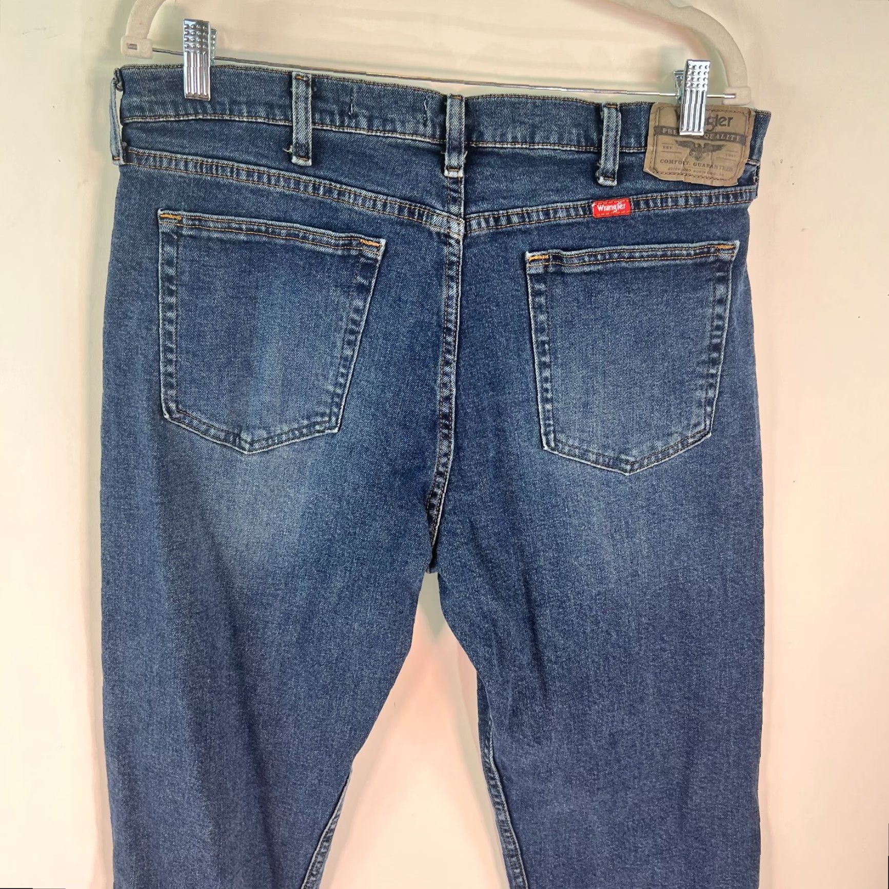 Wrangler Wrangler Mens Relaxed Fit Jeans 5-Pocket Design Straight Blue Denim Size 34x32 Mens Jeans DigitalFit? Size US 34 / EU 50 - 4 Thumbnail