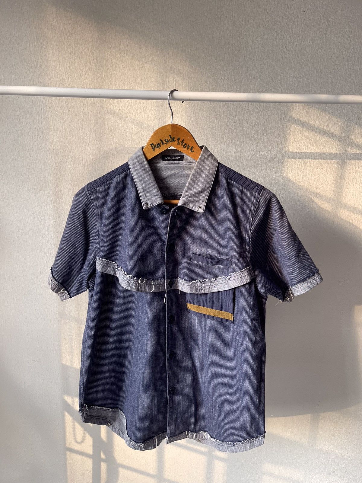 20471120 × Beauty Beast 90s Milkboy Distressed Button Up Shirt Size US S / EU 44-46 / 1 - 3 Thumbnail