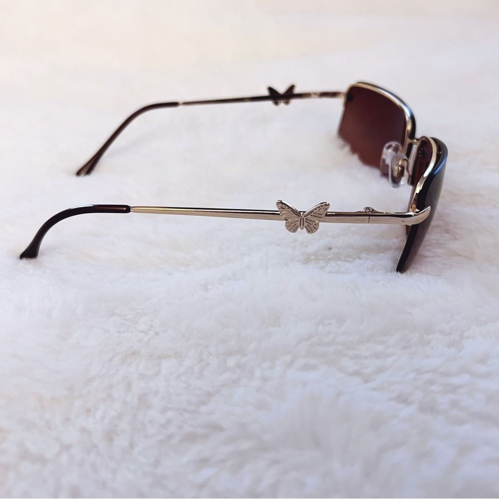 Other Delia Brown Rimless Butterfly Accent Sunglasses Size ONE SIZE - 7 Thumbnail
