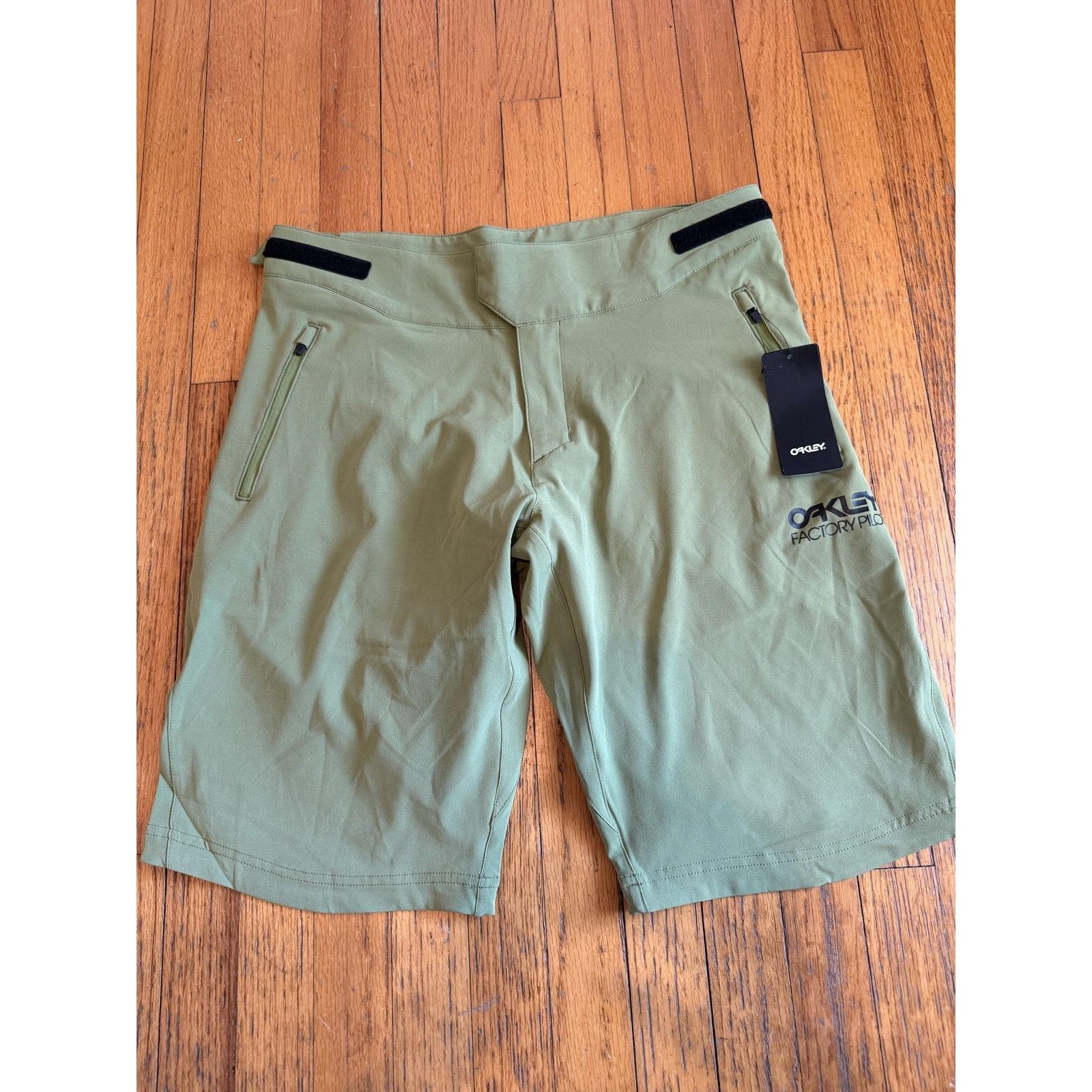 Oakley Oakley Factory Pilot Lite Shorts Mens 34 NWT Size US 34 / EU 50 - 1 Thumbnail