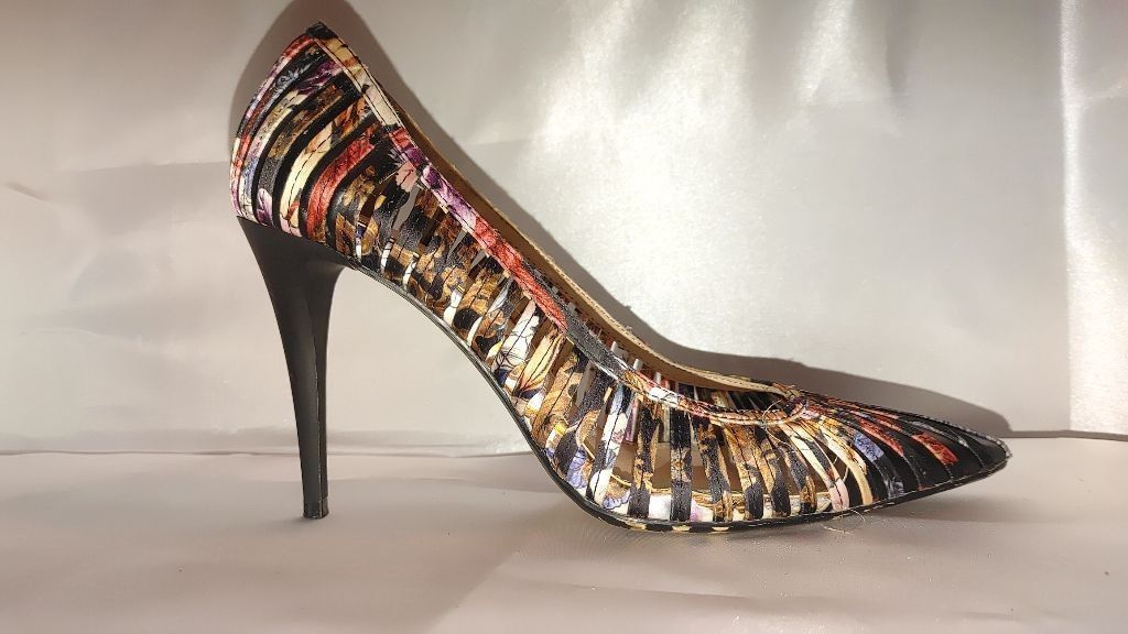 Zara Zara Woman Floral Fabric Pointed Toe Heels Size 39 Size US 8.5 / IT 38.5 - 2 Thumbnail