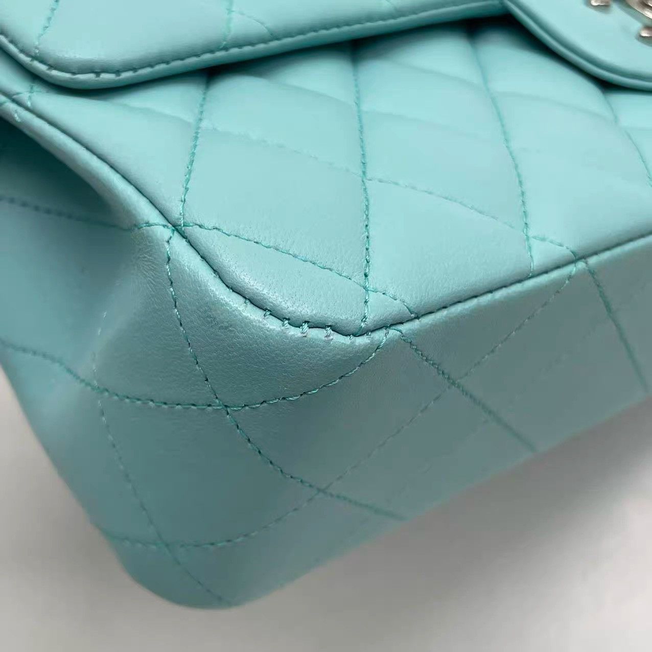 Chanel Chanel 19C Tiffany Blue lamb skin classic flap medium bag Size ONE SIZE - 13 Thumbnail