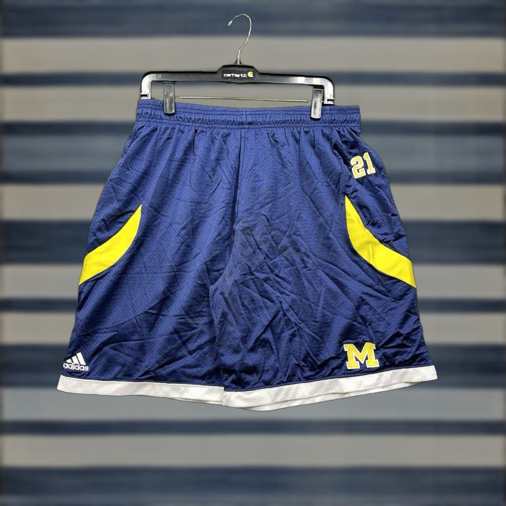Adidas VINTAGE adidas Shorts Mens XL Michigan Wolverines Team Issued Basketball Y2K Blue Jersey Logo Embroidered Pockets Relaxed Size US 36 / EU 52 - 1 Thumbnail